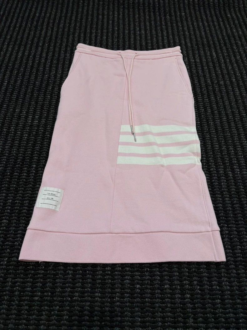 Thom Browne Thom Browne Pink sports half skirt Size 26" / US 2 / IT 38 - 1 Thumbnail