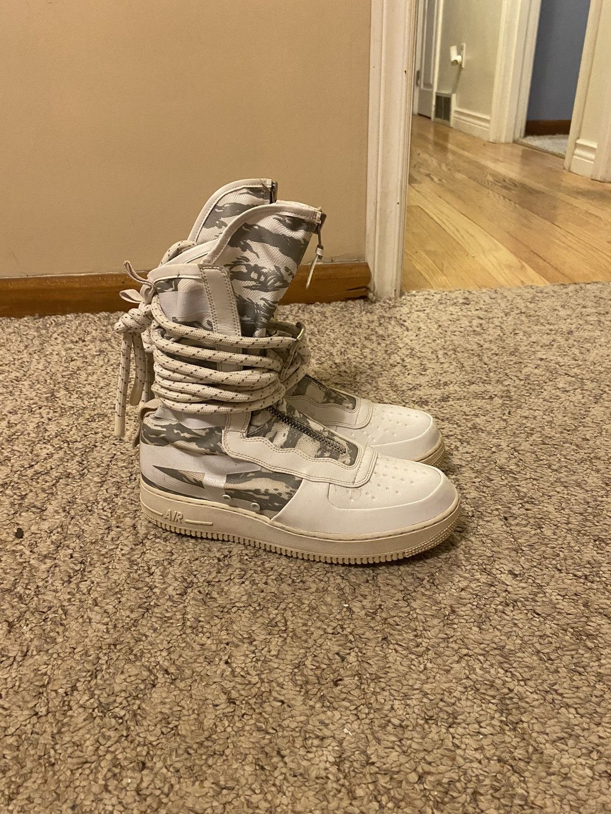Nike Nike Air Force 1 High ‘Winter Camo’ Size US 11 / EU 44 - 3 Thumbnail