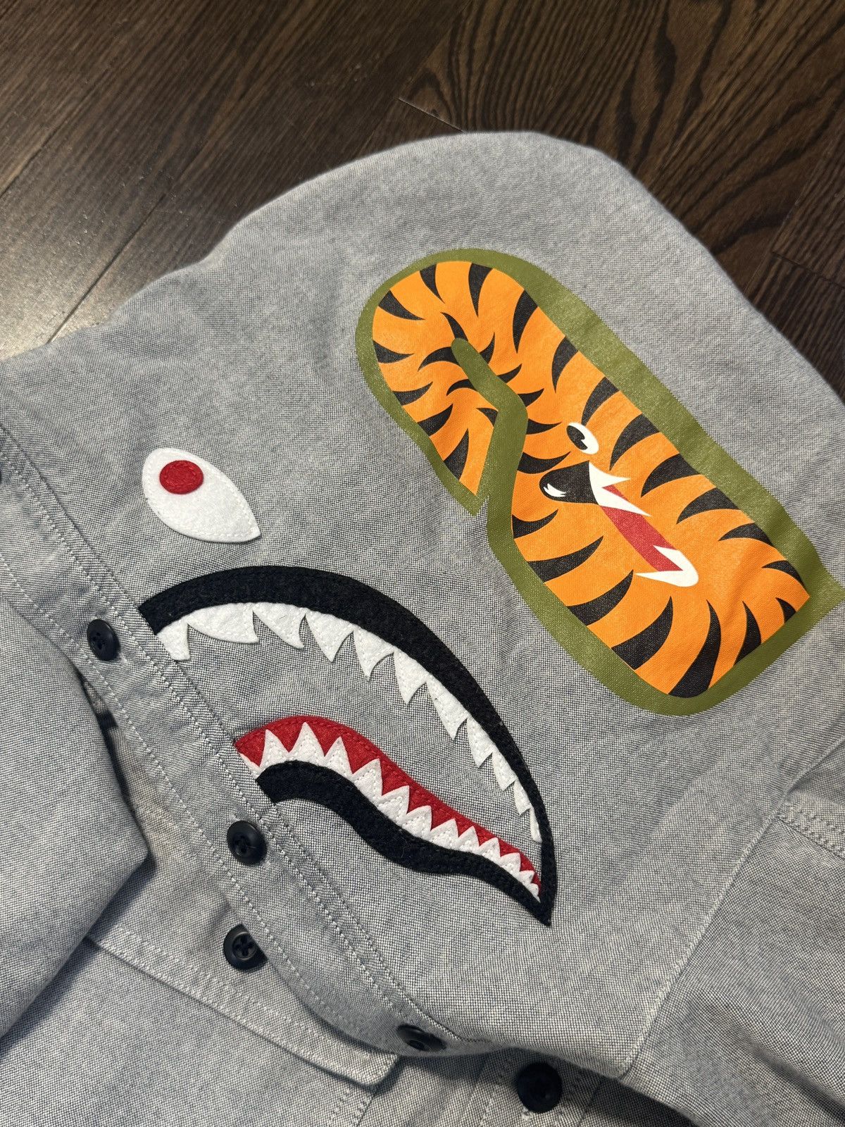 Bape Grey BAPE Shark Hooded Denim Shirt Size US L / EU 52-54 / 3 - 5 Thumbnail