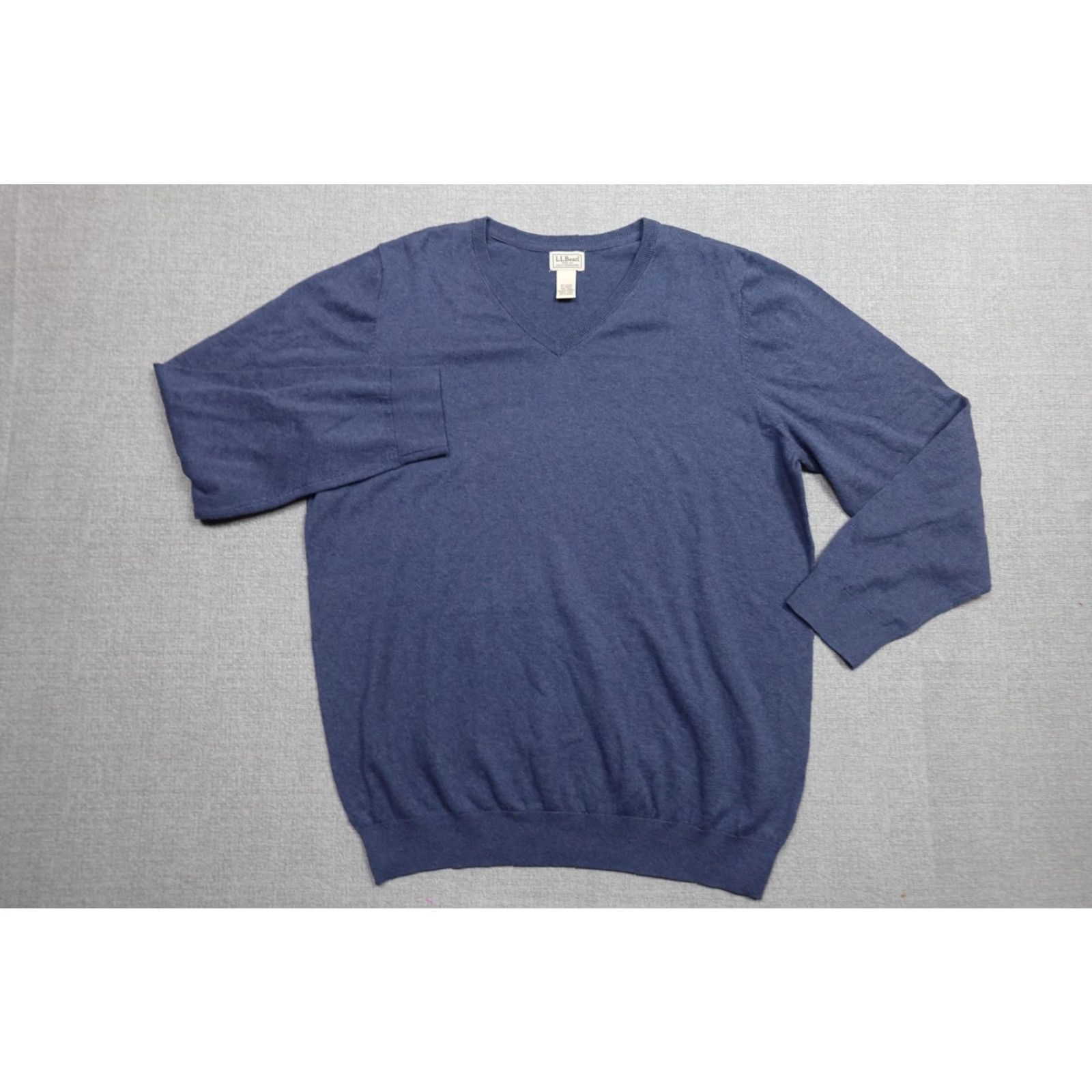 Vintage VINTAGE? no. LL Bean Sweater Mens 2XLT Blue V Neck Cotton Cashmere Pullover Lightweight Soft Size US XXL / EU 58 / 5 - 3 Thumbnail
