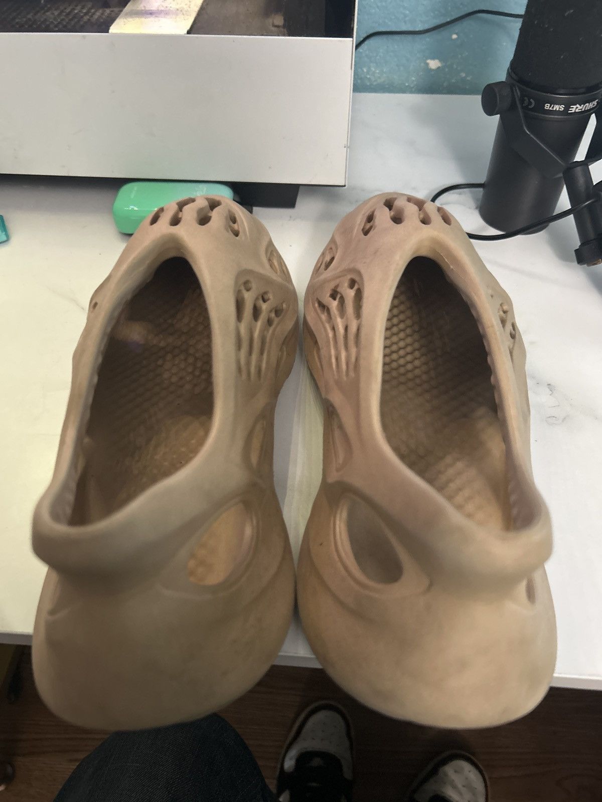 Yeezy yeezy foamrunner ochre Size US 12 / EU 45 - 10 Thumbnail