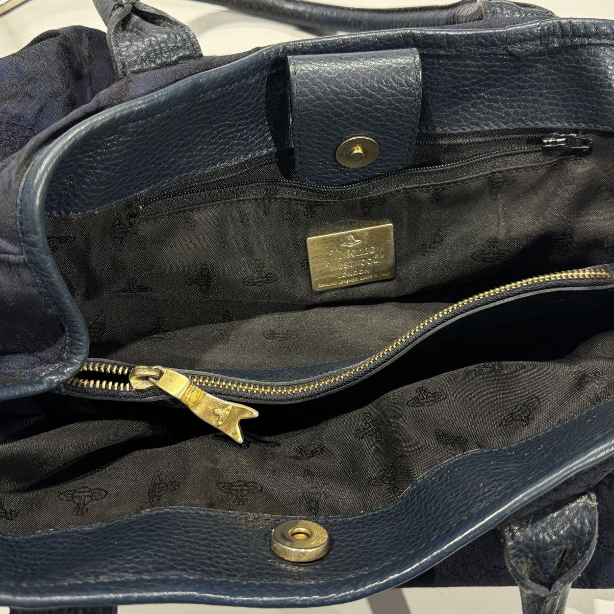 Vivienne Westwood Vivienne Westwood Orb Monogram Handbag Size ONE SIZE - 10 Thumbnail