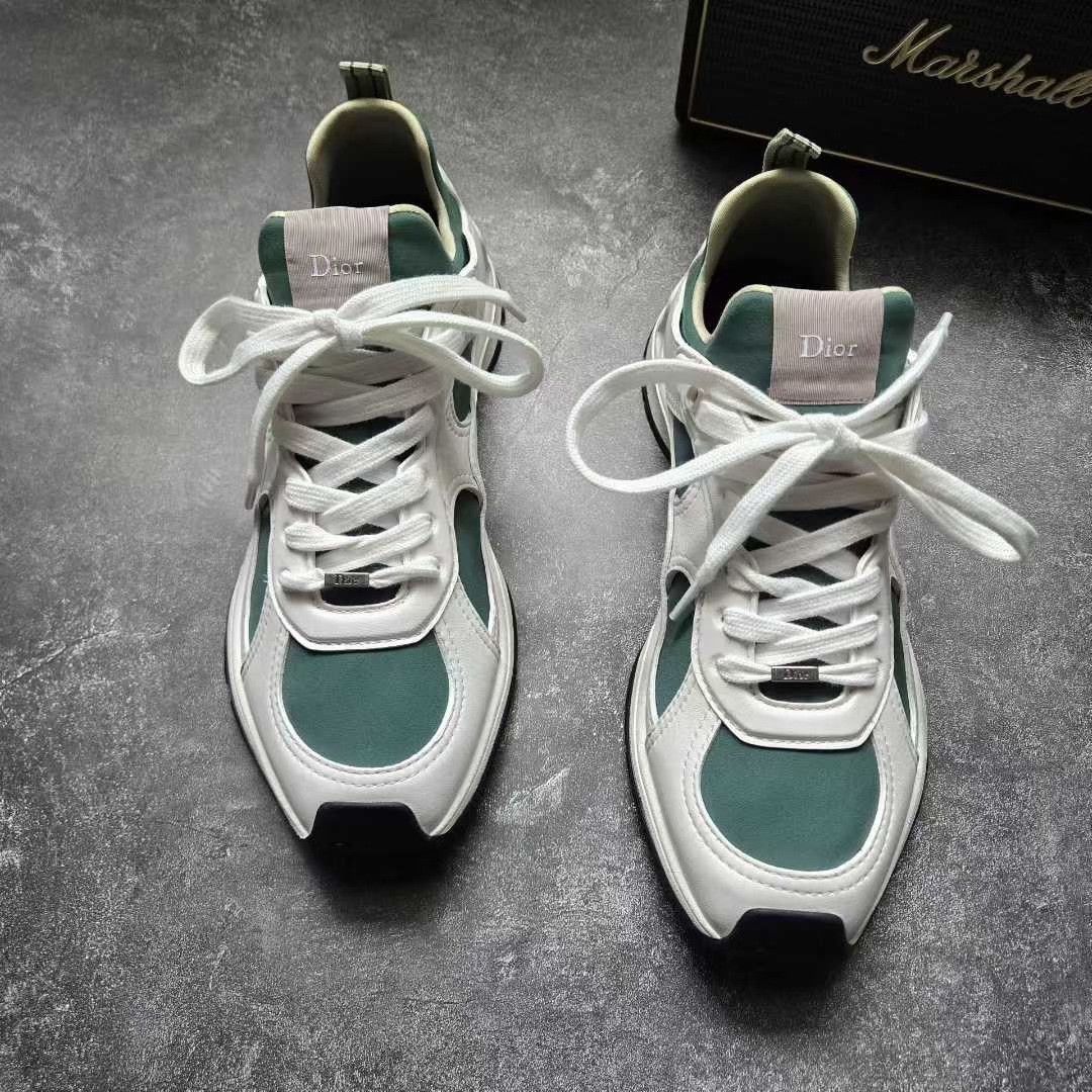 Balenciaga Balenciaga Green Lowtop Sneakers 26 Men Size US 10 / EU 43 - 1 Thumbnail
