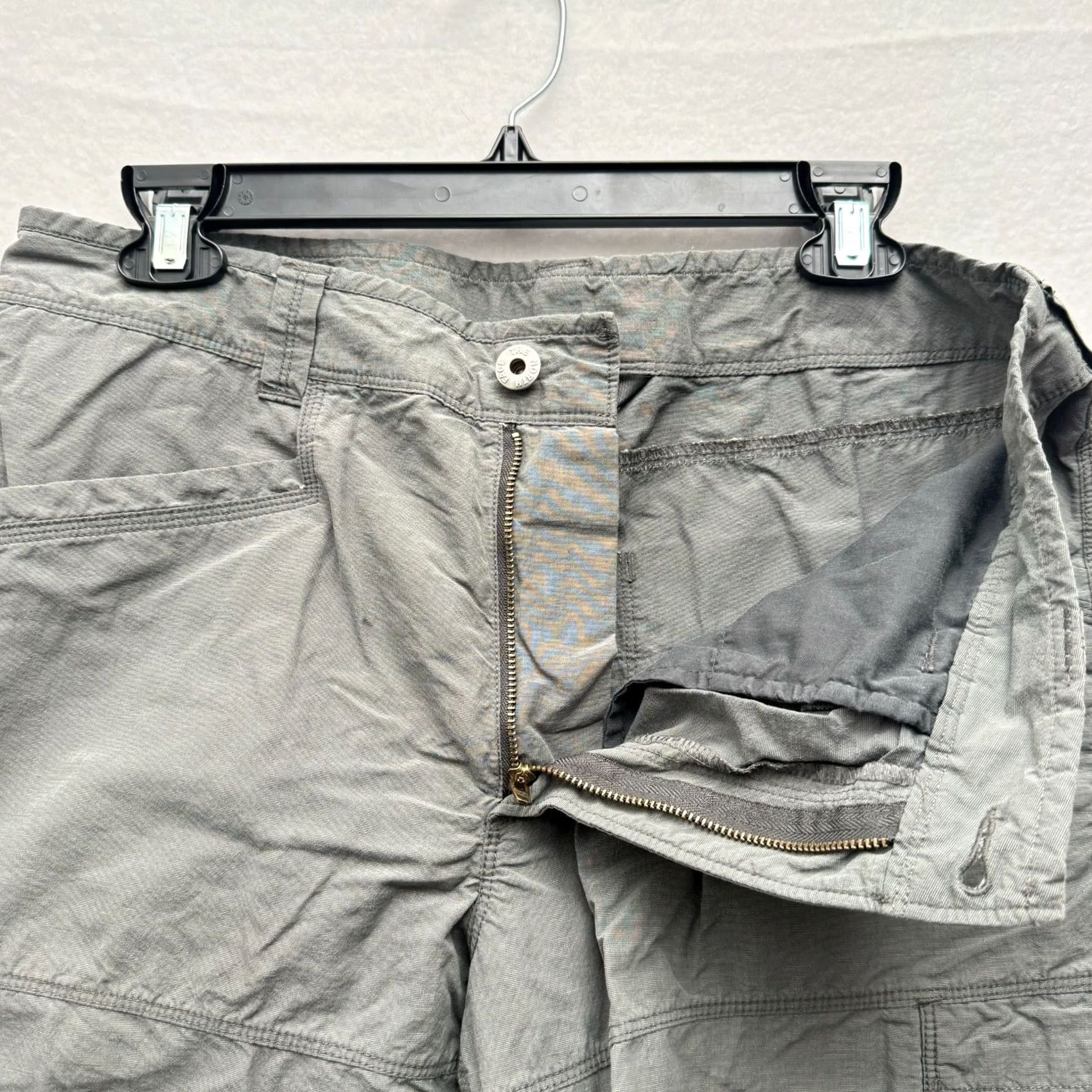 The North Face The North Face Men's 32 Gray Lightweight Cargo Outdoor Hiking Shorts Size US 32 / EU 48 - 5 Thumbnail