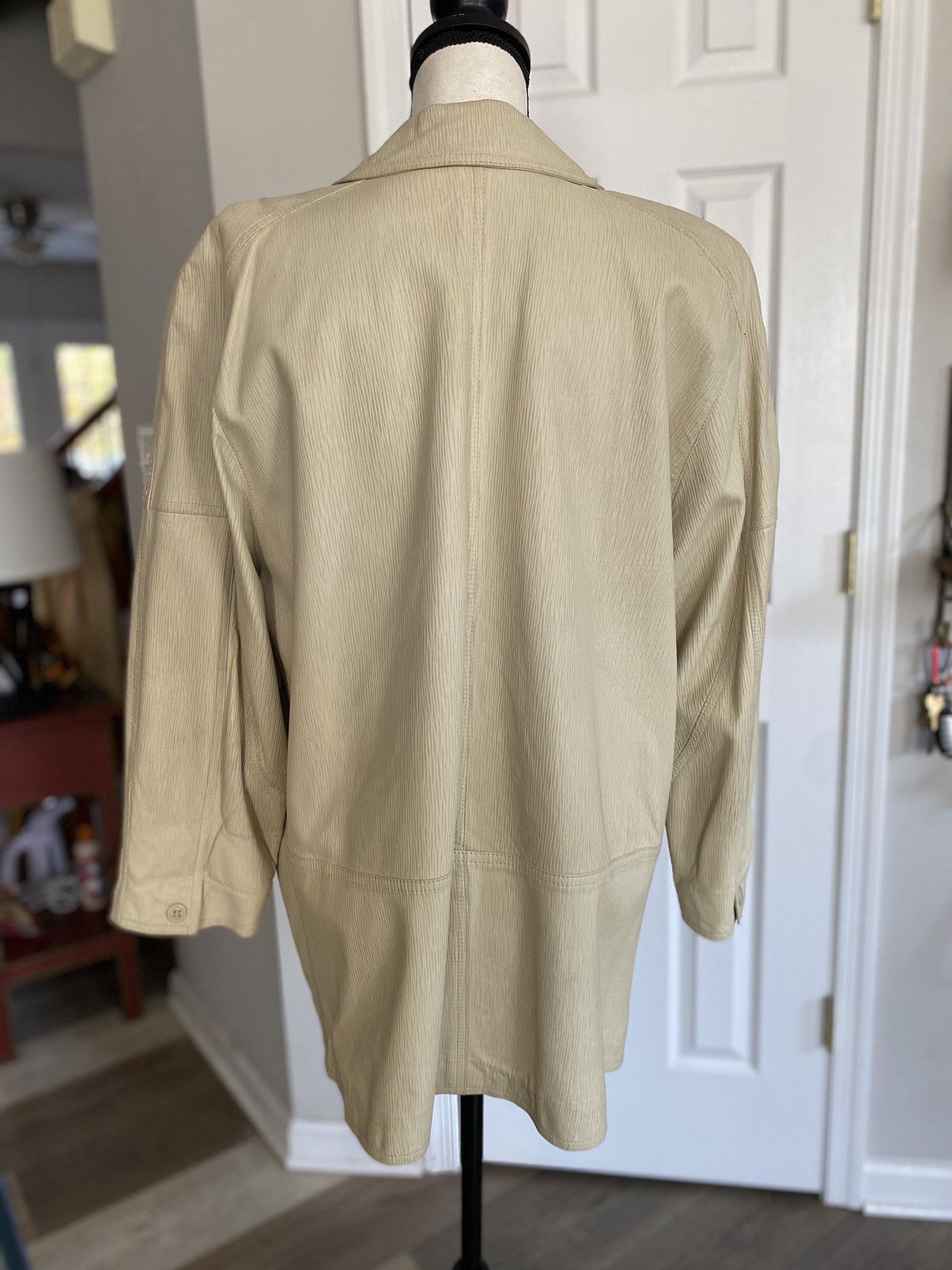 Other RARE EUROPEAN VINTAGE LEATHER JACKET WITH SHOULDER PADS Size L / US 10 / IT 46 - 7 Thumbnail