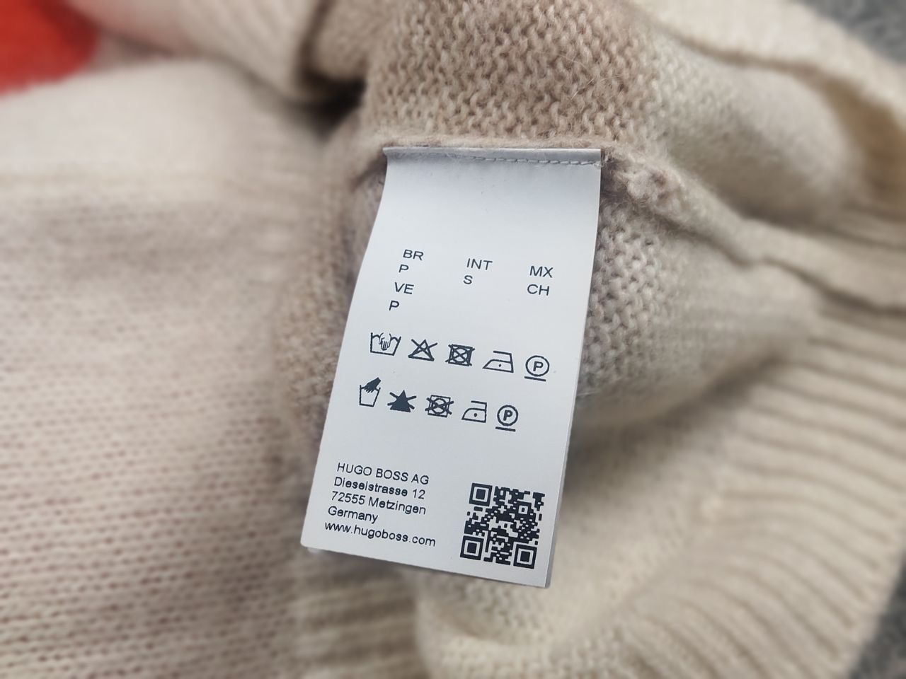 Hugo Boss Hugo Boss Alpaca Wool Blend loose sweater with colorful Size S / US 4 / IT 40 - 19 Thumbnail