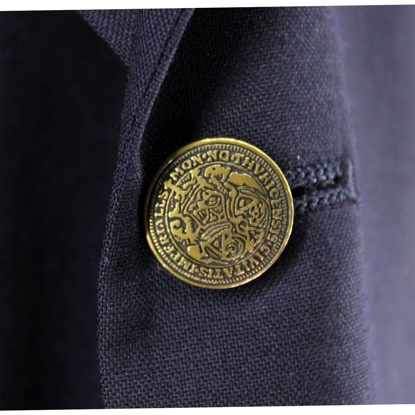 Oscar De La Renta VINTAGE Oscar de la Renta Men’s Blazer Navy Blue 44R Two Button Brass Button Wool Coat/Jacket Size 44R - 5 Thumbnail