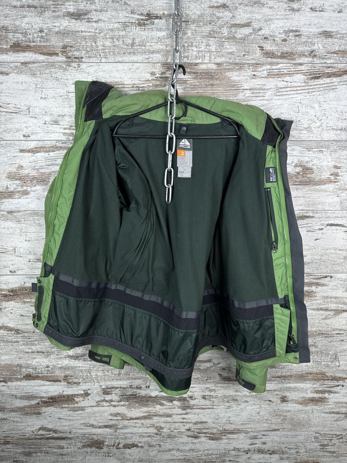 Nike Women’s Vintage Nike ACG ski jacket rare ladies puffer Size L / US 10 / IT 46 - 16 Thumbnail