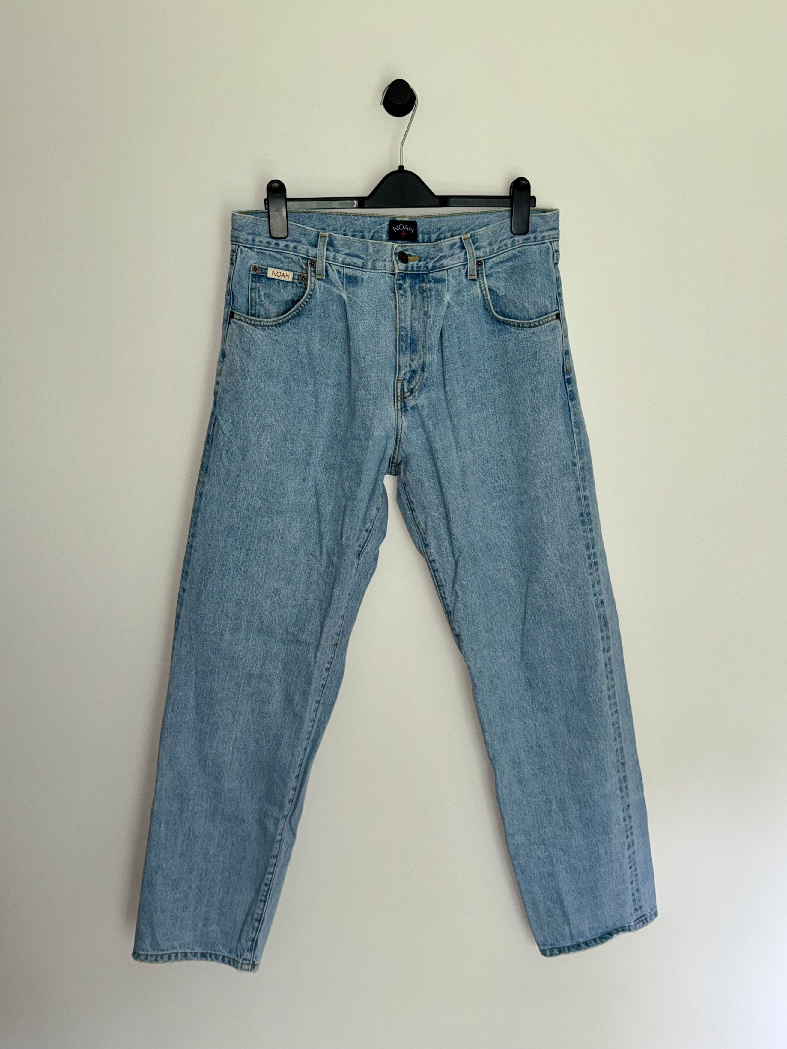 パンツ NOAH Pleated Jeans Light Wash KDT Noah Clothing Pleated Denim Jeans Light Wash – Black Sheep