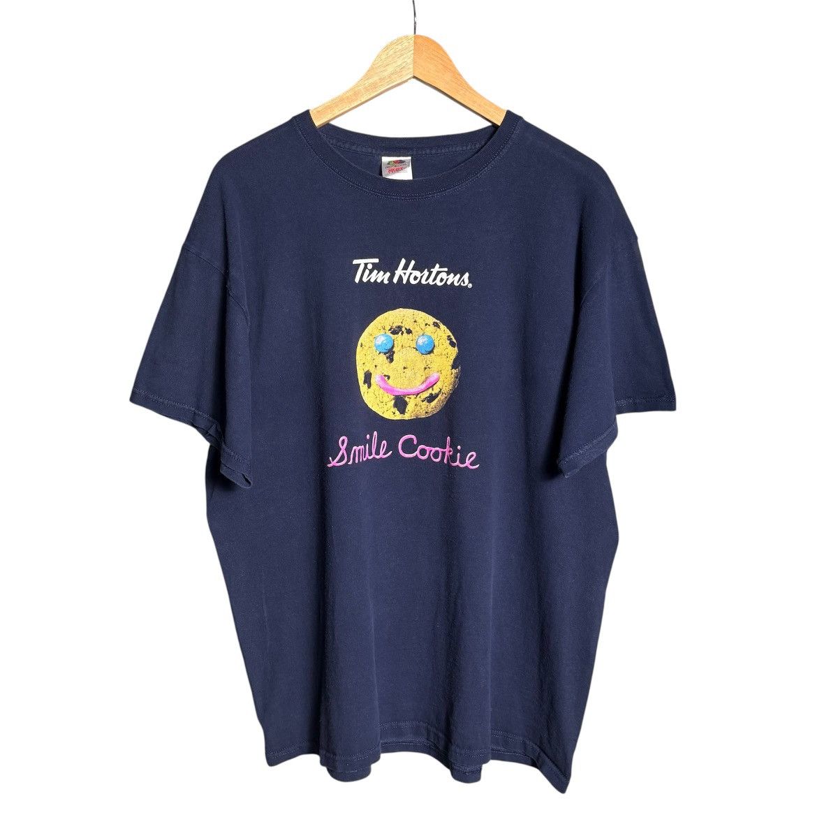 Vintage Vintage Y2K Tim Hortons Smile Cookie Graphic T-Shirt Size US XL / EU 56 / 4 - 1 Thumbnail