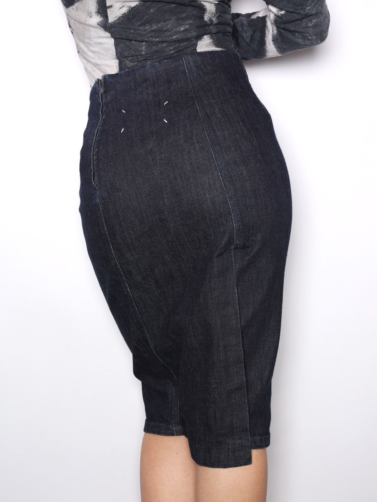 Maison Margiela Maison Margiela 2007 Denim Jeans Navy Skirt-Shorts Rare Size 28" / US 6 / IT 42 - 6 Thumbnail