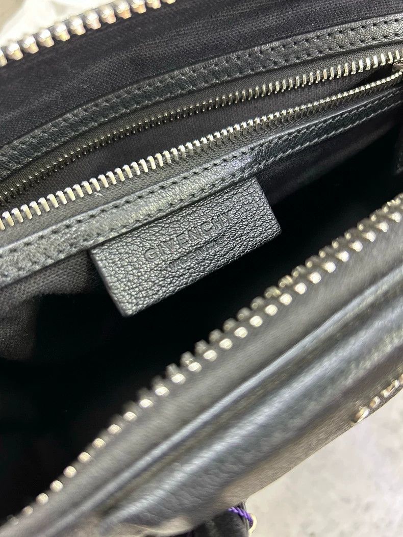 Givenchy Givenchy Black Single-Shoulder Bag Size ONE SIZE - 9 Thumbnail