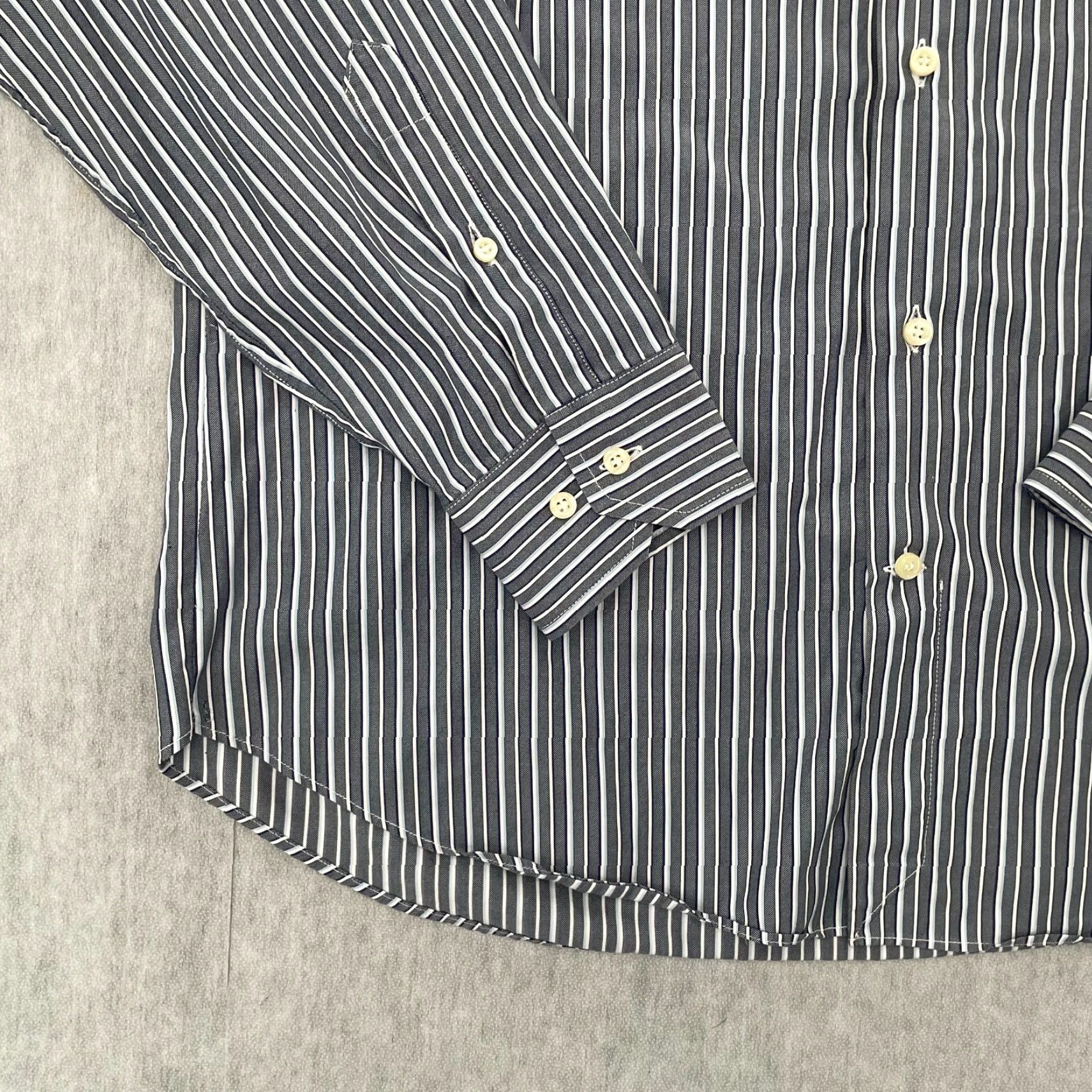 Vintage VINTAGE Culturata Shirt Men XL Gray White Striped Button-Up Collar Dress Shirt Italy Size US XL / EU 56 / 4 - 4 Thumbnail