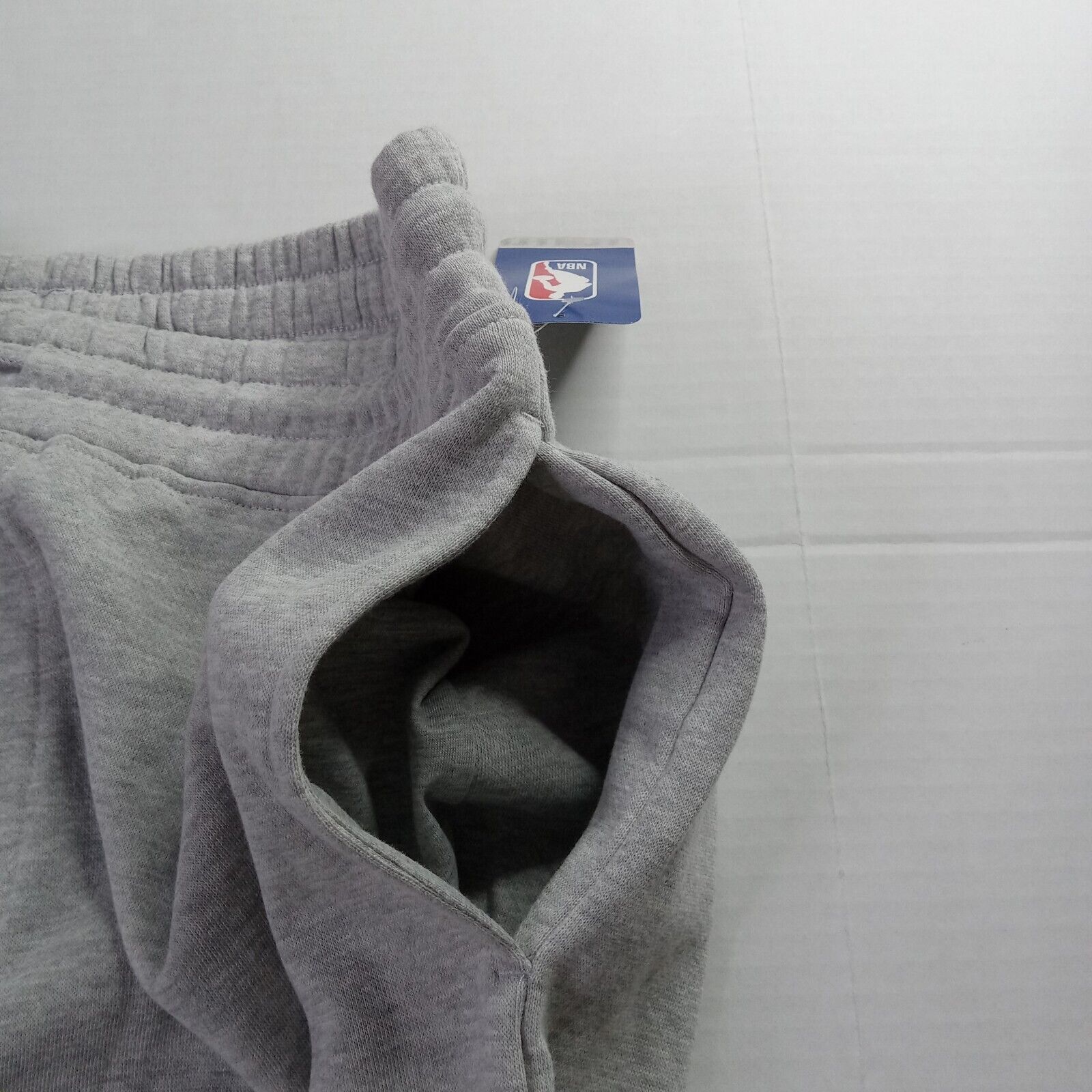 & Other Stories Ultra Game NBA Jogger Sweatpants Milwaukee Bucks Men’s XL Size US 36 / EU 52 - 4 Thumbnail