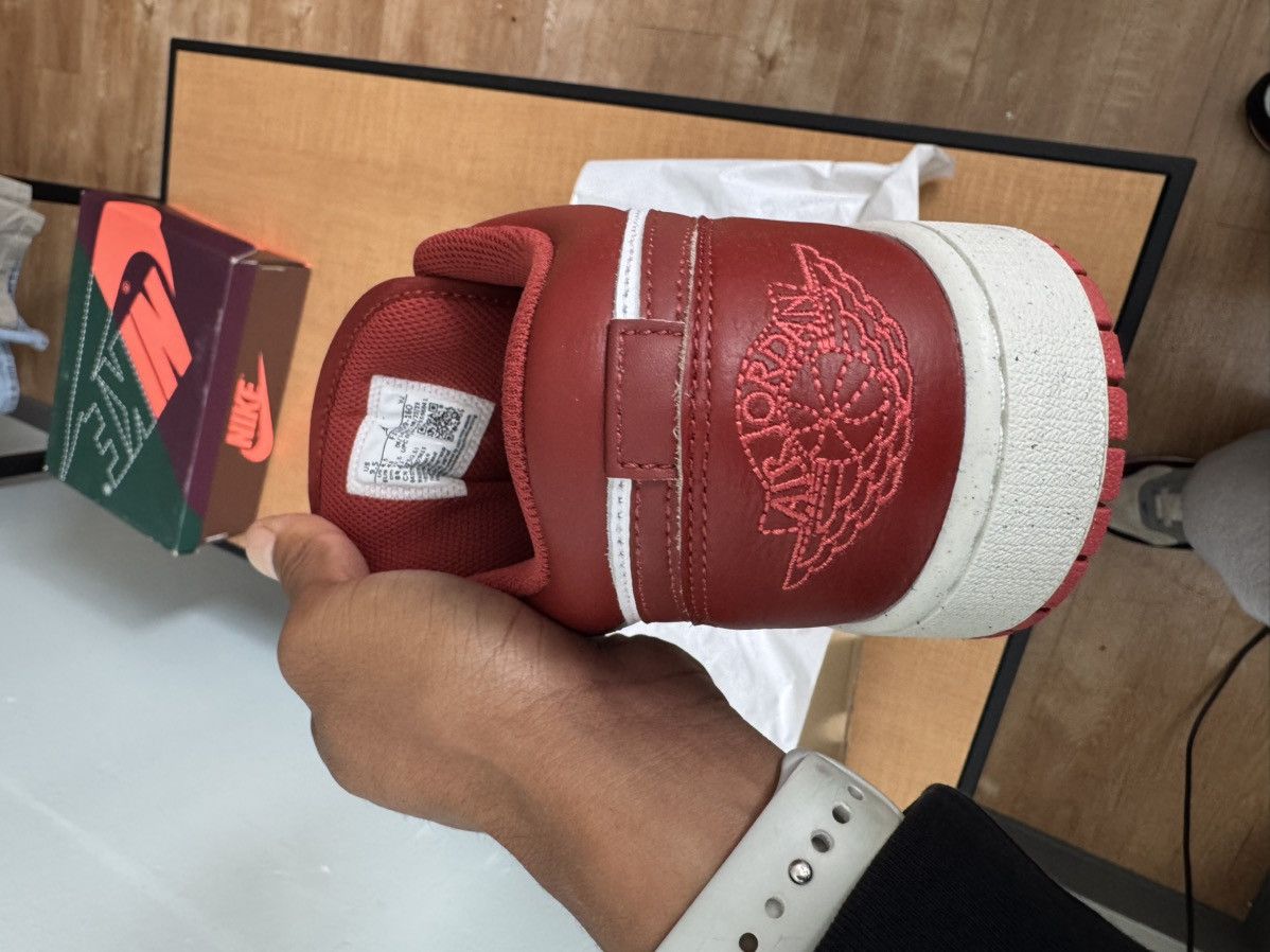 Nike Nike Air Jordan 1 Low SE Size US 9.5 / EU 42-43 - 3 Thumbnail