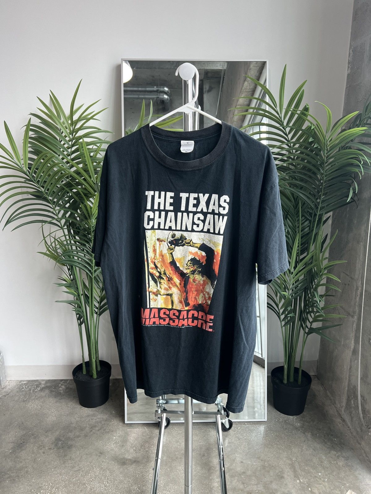 Anvil Vintage Texas Chainsaw Massacre Horror Tee XL Anvil Tag Size US XL / EU 56 / 4 - 1 Thumbnail