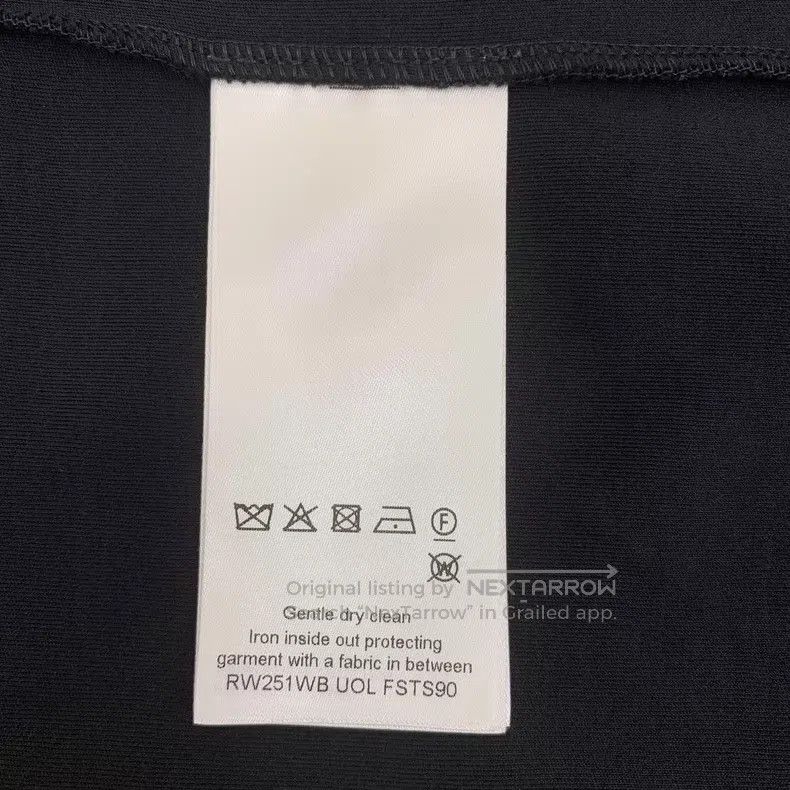 Louis Vuitton Louis Vuitton 25 black logo monogrammed cotton crewneck sh Size US L / EU 52-54 / 3 - 7 Thumbnail