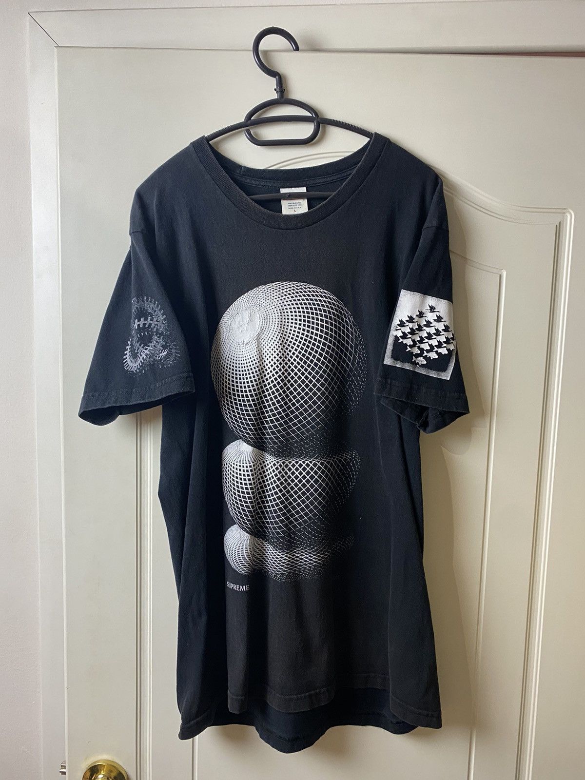 Supreme Supreme - Black MC Escher Tee Size US L / EU 52-54 / 3 - 2 Thumbnail