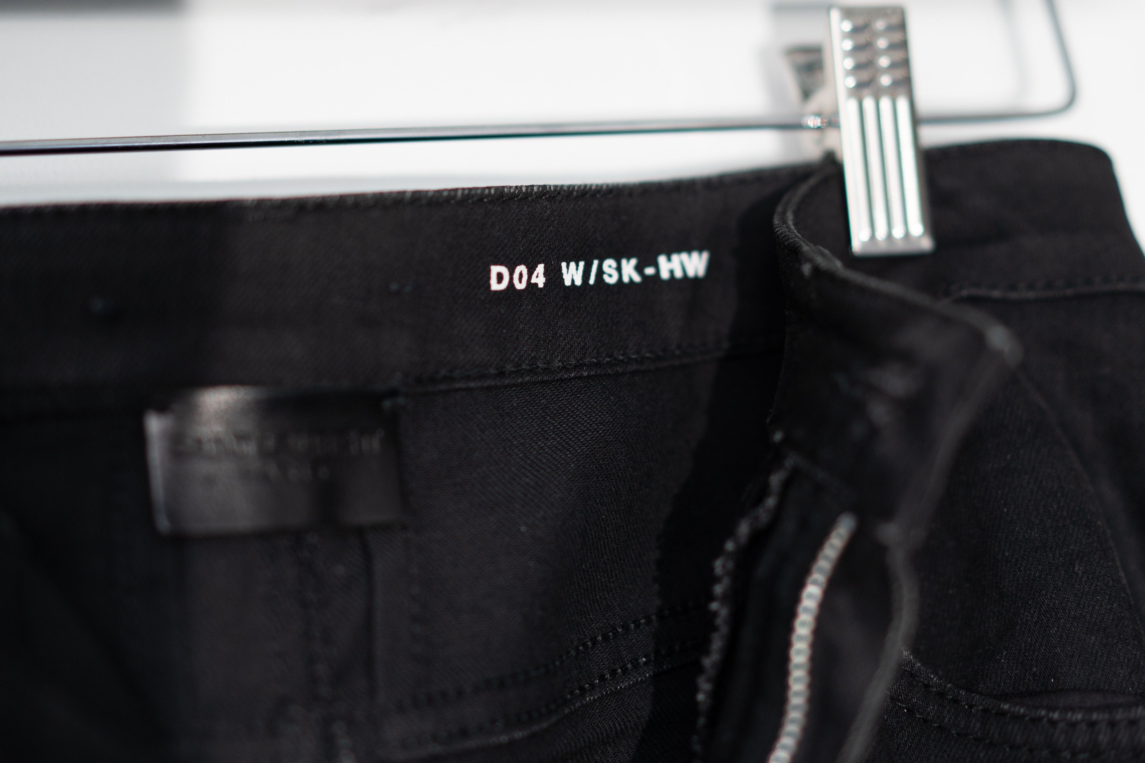 Saint Laurent Paris D04 W SK/HW Skinny Moto Zip Jeans Size 27" / US 4 / IT 40 - 6 Thumbnail