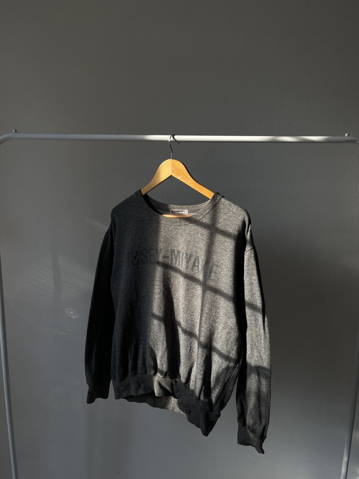 Designer × Issey Miyake × Japanese Brand 80s Issey Miyake SpellOut Sweatshirt Size US M / EU 48-50 / 2 - 4 Thumbnail