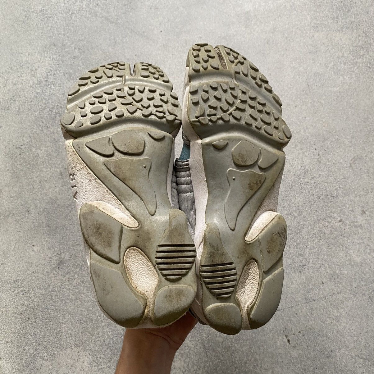 Nike Vintage Nike Rift Y2K Tabi Sneakers Sandals Size US 10 / EU 43 - 7 Thumbnail