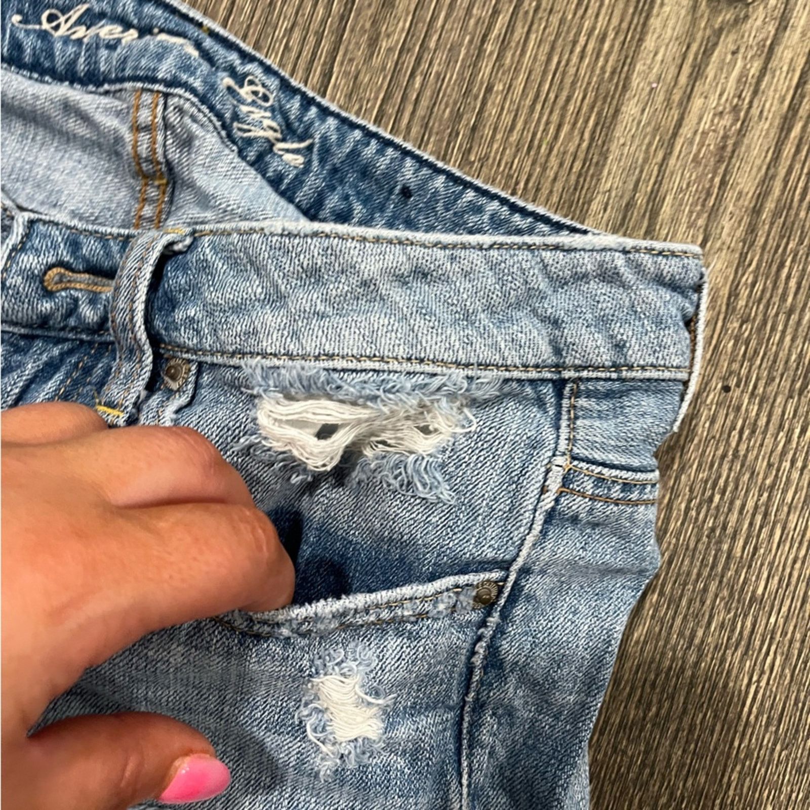 American Eagle Outfitters American Eagle Jean Shorts Distressed Cutout Denim Size 0 Size 25" / US 0 / IT 36 - 7 Thumbnail