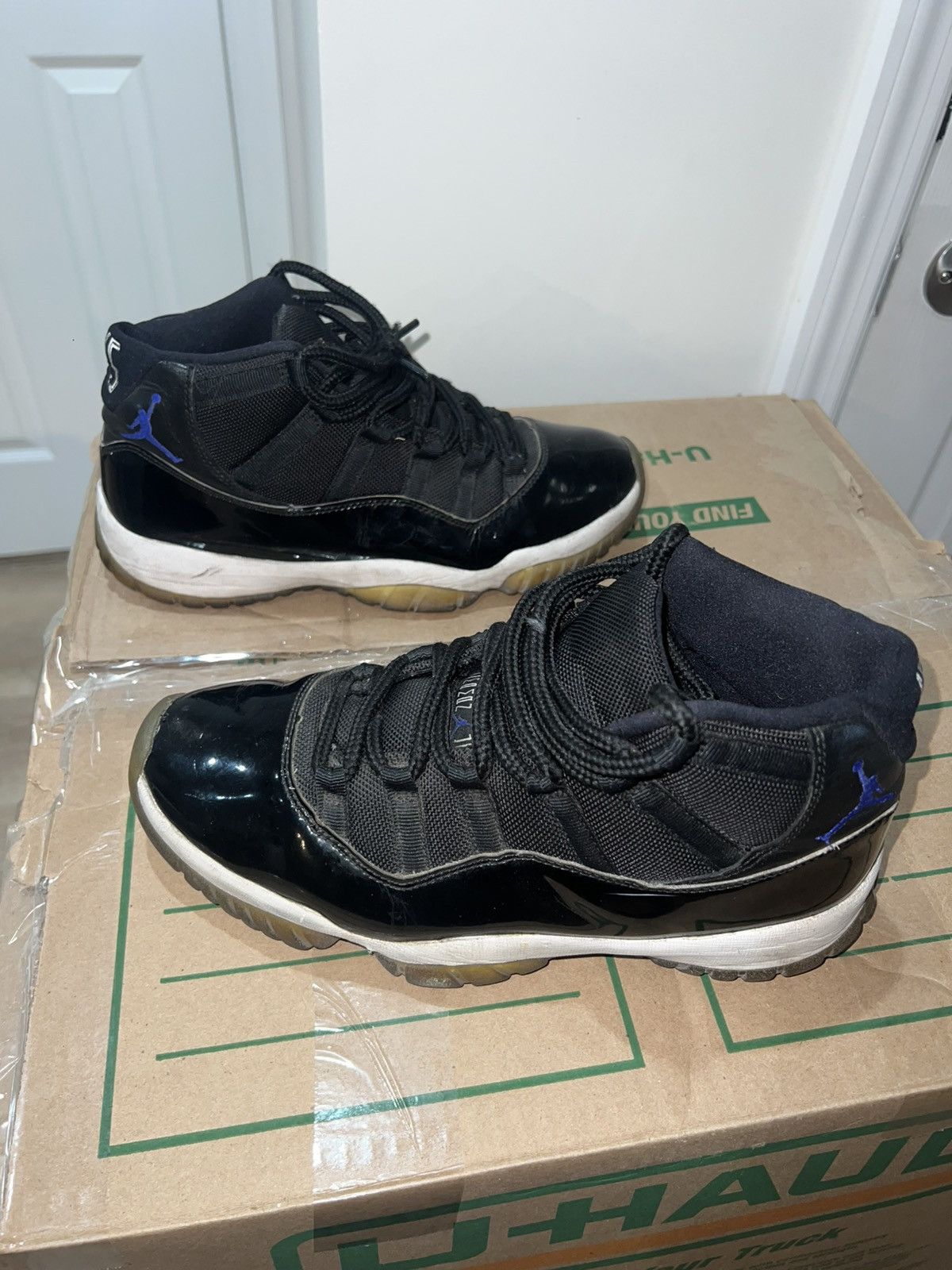 Jordan Brand Jordan 11 Retro ‘Space Jam’ (2016) size 8.5 Size US 8.5 / EU 41-42 - 5 Thumbnail