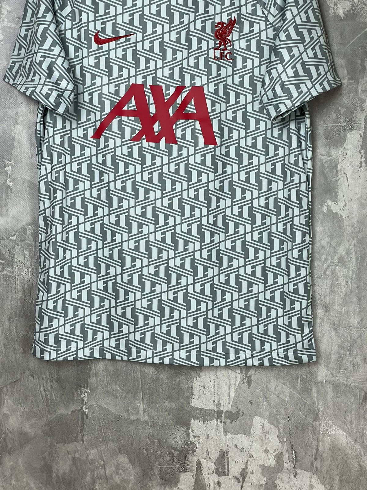 Nike Nike Liverpool FC 2020 AXA Training Jersey Size US M / EU 48-50 / 2 - 5 Thumbnail