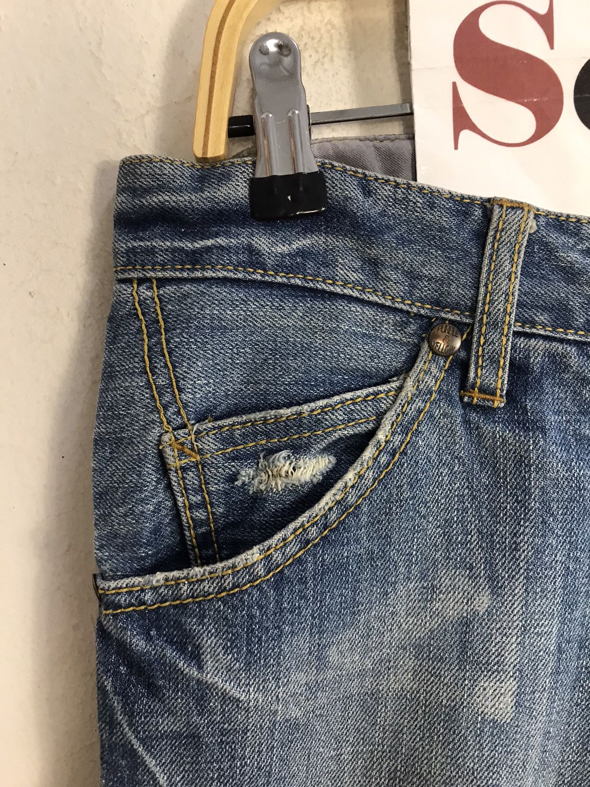 Japanese Brand Vintage Purple & Yellow Distressed Short Pants Zipper Style Size 34" / US 12 / IT 48 - 8 Thumbnail