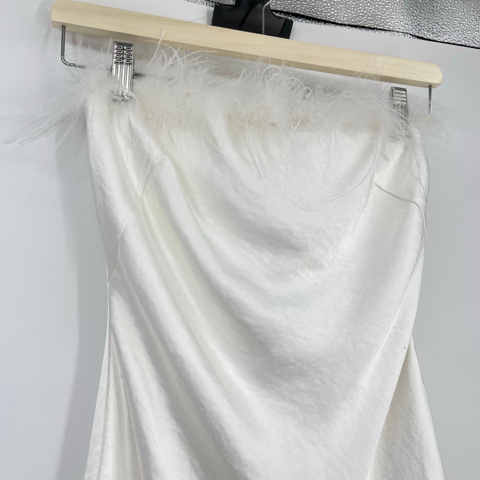 REVOLVE Lovers and Friends | Moira Mini Dress White Feather Trim XS Size XS / US 0-2 / IT 36-38 - 6 Thumbnail