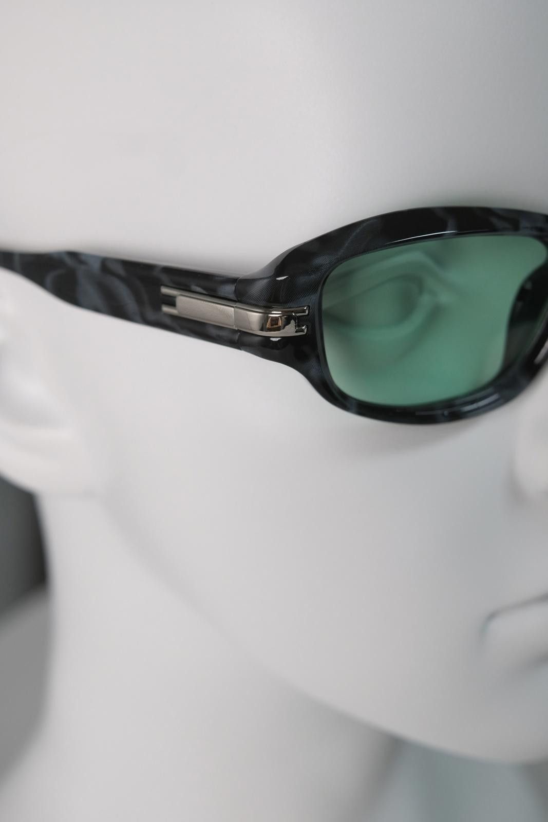 Other Y2k Avant Garde Futuristic Black Blue Sunglasses Unisex OS Size ONE SIZE - 8 Thumbnail