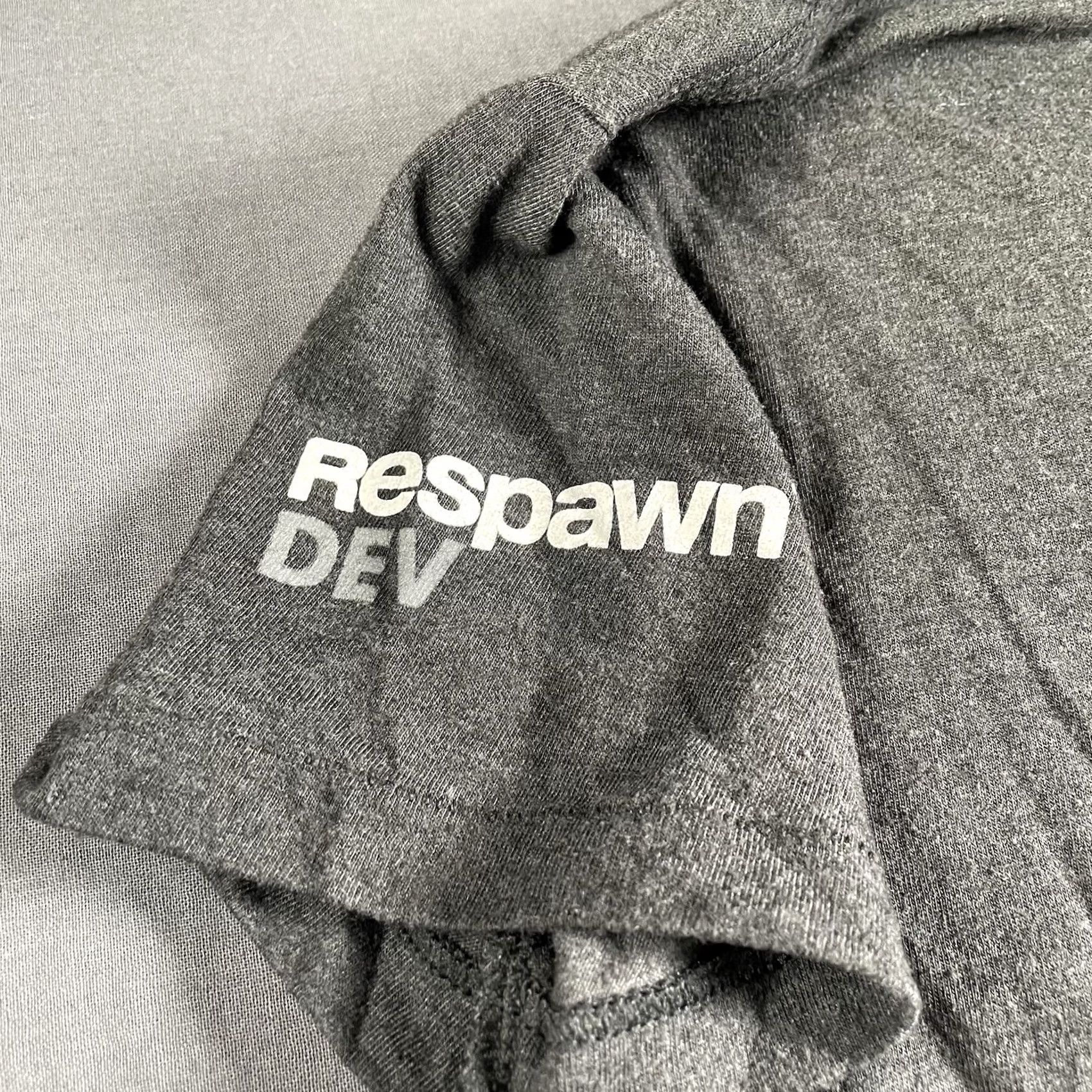 Star Wars Star Wars Shirt Women M Gray Jedi Fallen Order Respawn Dev Team Star Wars Crew Shirt M Womens Gray Jedi Fallen Order Respawn Dev Team Size M / US 6-8 / IT 42-44 - 2 Thumbnail