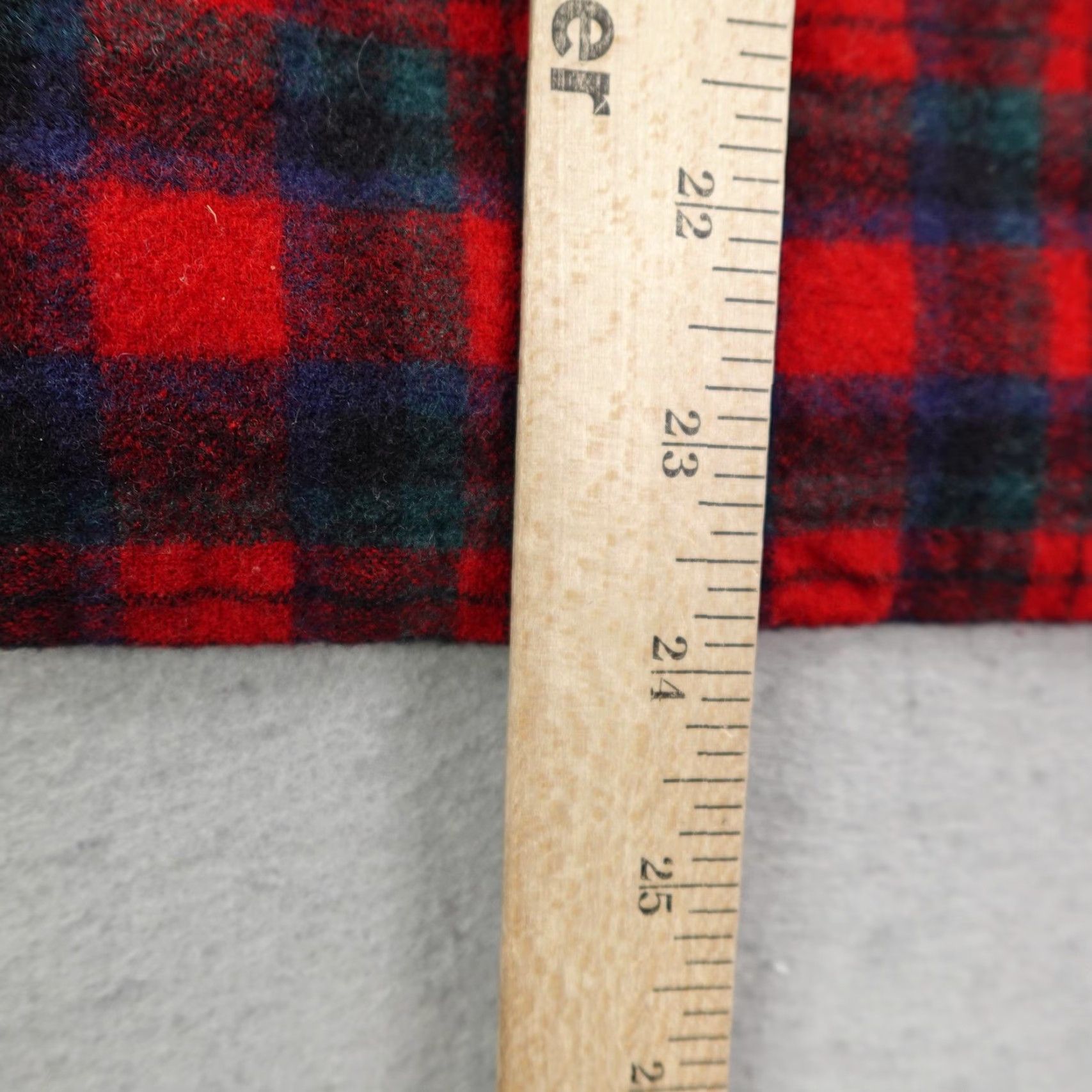 Pendleton VINTAGE Pendleton Board Shirt Mens Small Red Green Plaid Wool Flannel 70s Western Outdoors Mens S Red plaid Wool Shirt Size US S / EU 44-46 / 1 - 6 Thumbnail