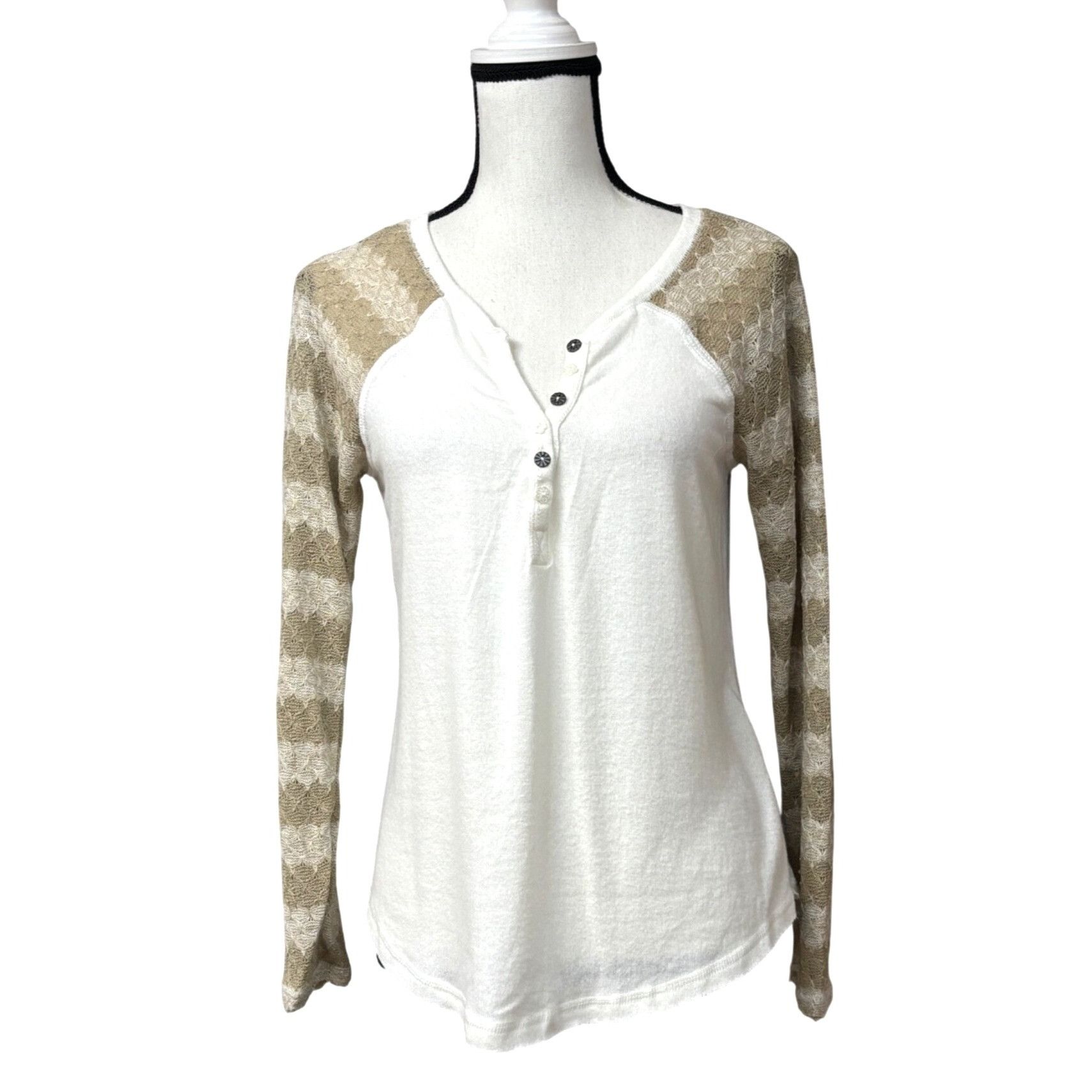 American Rag American Rag Juniors' Crochet-Sleeve Henley Top, Egret/Beig Size S / US 4 / IT 40 - 1 Thumbnail