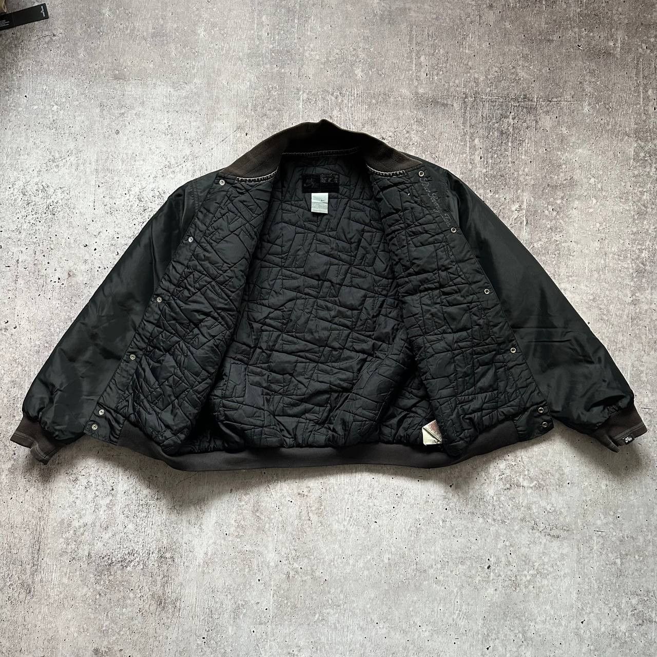 Nike Nike y2k Vintage Big Logo Nylon Boxy Bomber Light Jacket Size US M / EU 48-50 / 2 - 4 Thumbnail