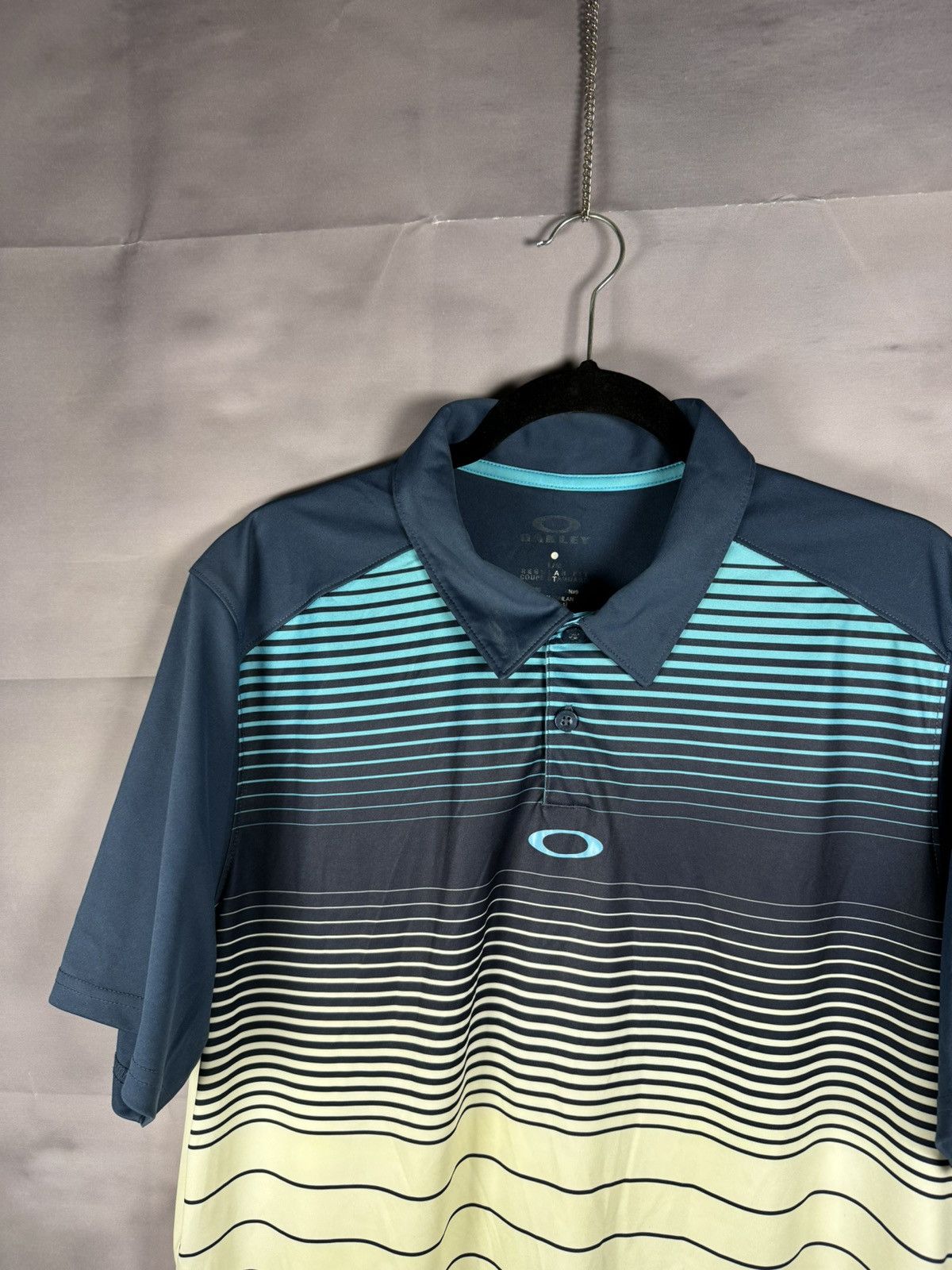 Oakley × Vintage Vintage Oakley Center Logo Stripped Blue Men’s Polo Shirt Size US L / EU 52-54 / 3 - 3 Thumbnail