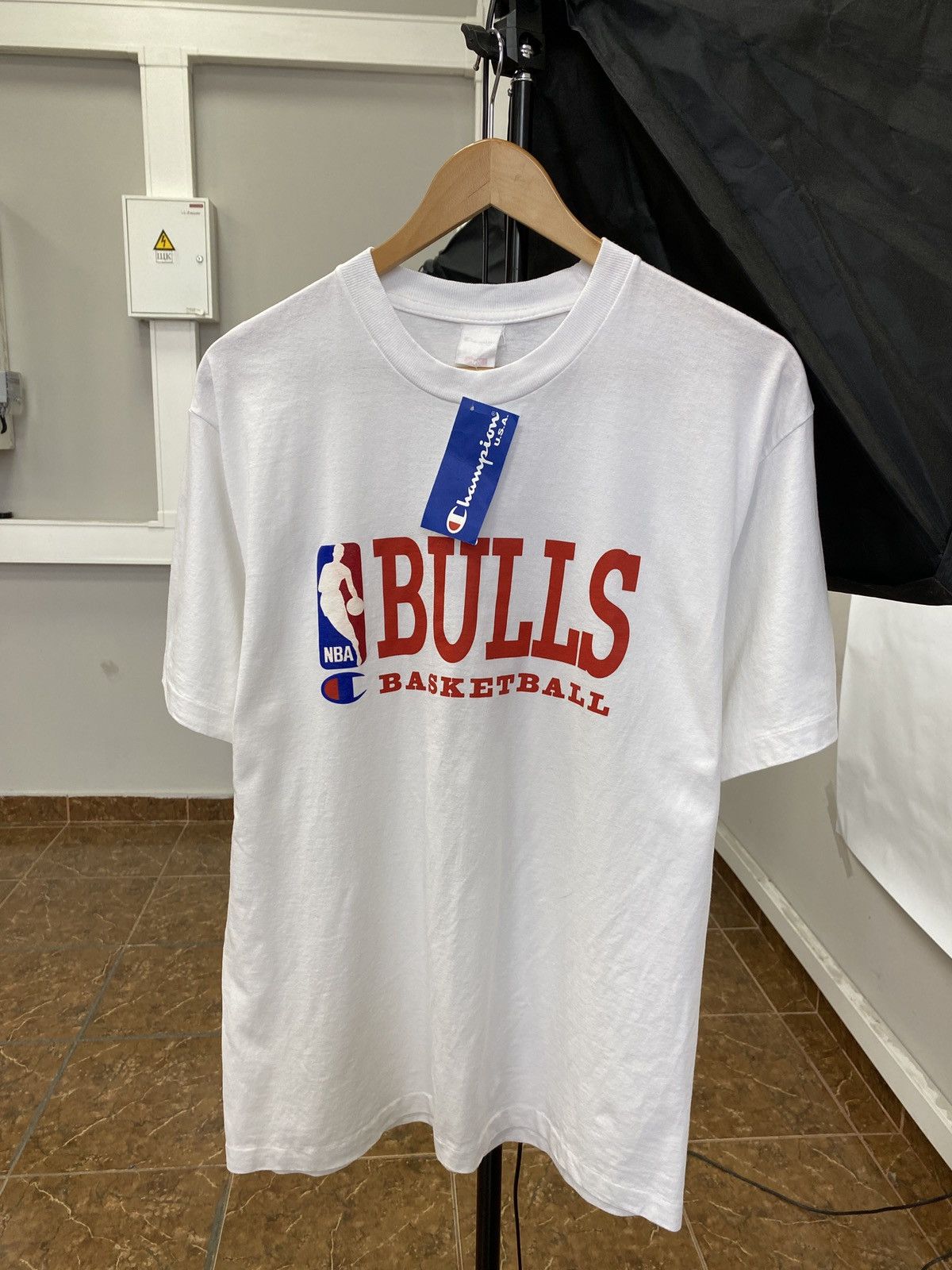 Champion 🇺🇸 Vintage 90s Chicago Bulls Champion Rare Retro T-Shirt Size US L / EU 52-54 / 3 - 1 Thumbnail