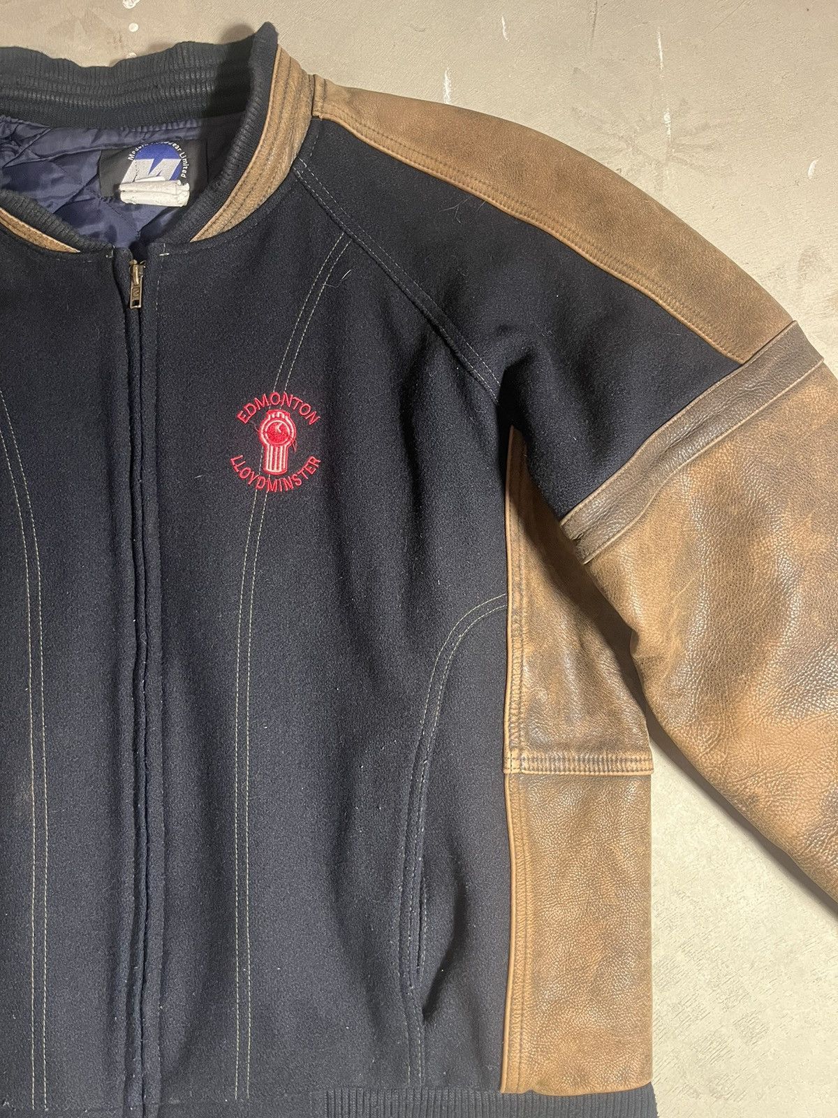 Vintage 90’s brown leather bomber Size US L / EU 52-54 / 3 - 2 Thumbnail