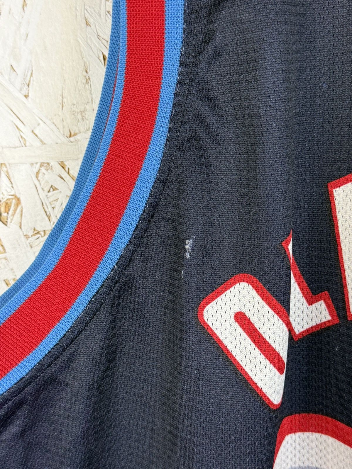Champion 90s Champion Houston Rockets #34 Hakeem Olajuwon Nba Jersey Size US S / EU 44-46 / 1 - 8 Thumbnail