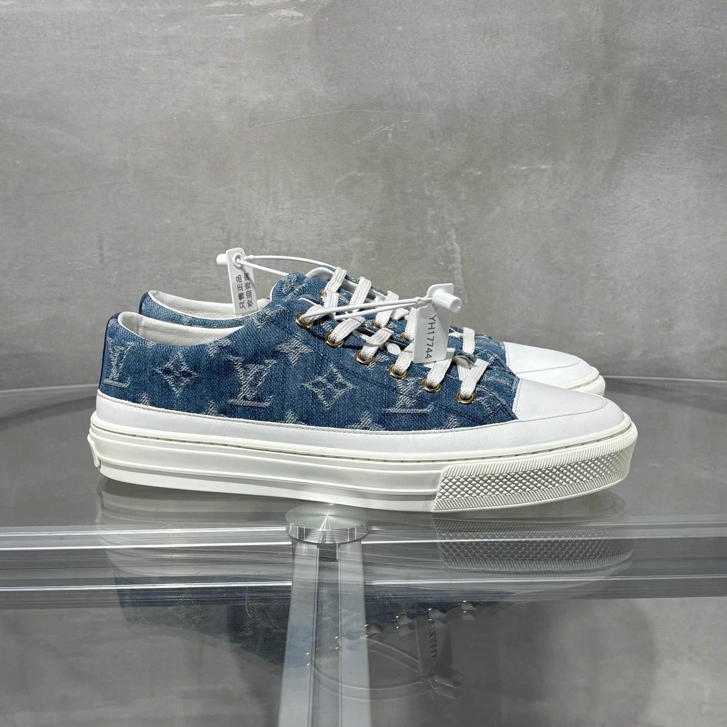 Louis Vuitton LV Stellar Denim Sneakers EU38 YH17743 Size US 7 / IT 37 - 4 Thumbnail