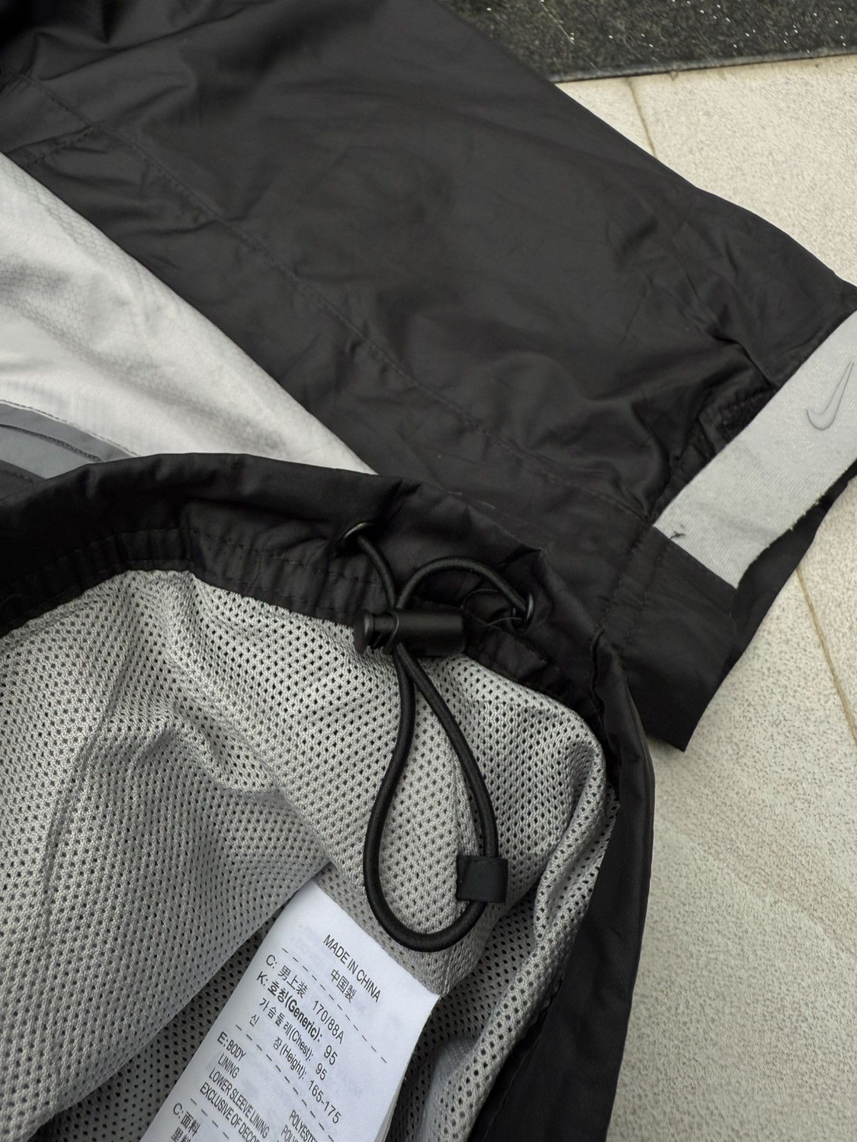 Nike 90’s NIKE RARE SWOOSH Y2K RETRO VINTAGE ZIP NYLON JACKET Size US M / EU 48-50 / 2 - 8 Thumbnail