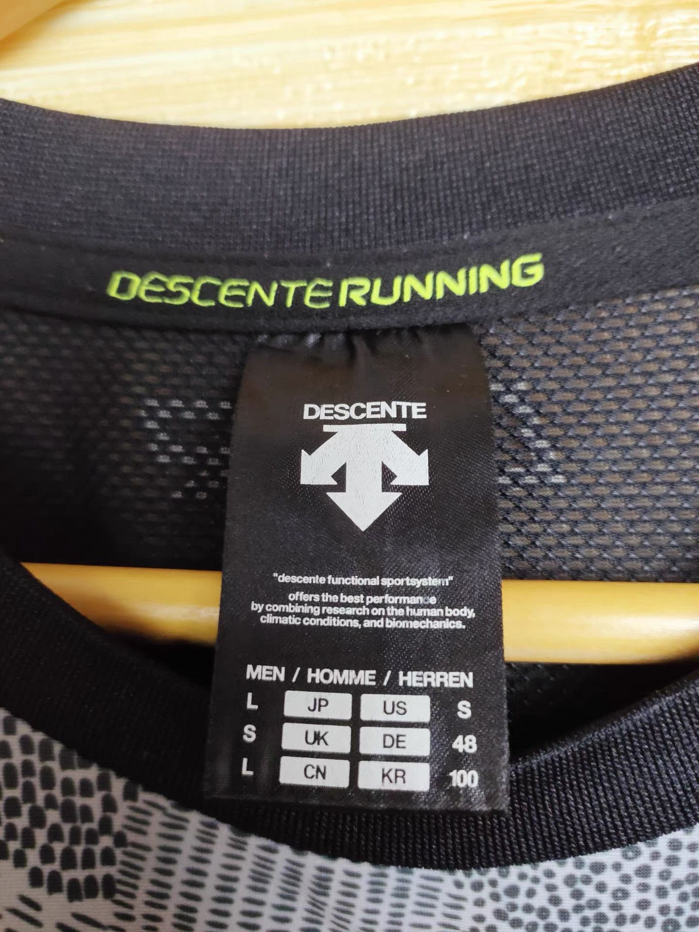 Descente DESCENTE Men's TOUGH Fabric Short Sleeve T-shirt K29 Size US L / EU 52-54 / 3 - 3 Thumbnail