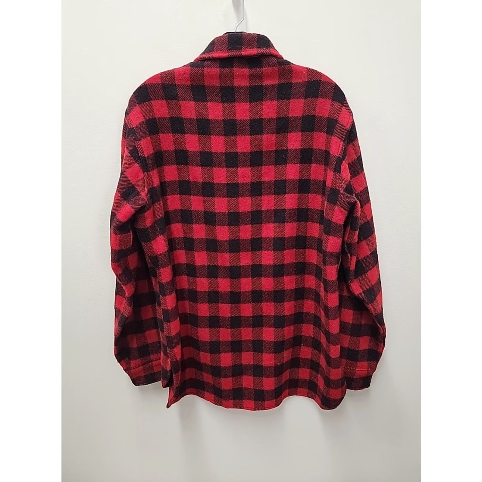 Vintage VINTAGE Woolrich Shirt Buffalo Plaid Flannel Wool Red Black Medium M Men's Button-Up Long Sleeve Collared Chest 23 Length 31 Size US M / EU 48-50 / 2 - 6 Thumbnail