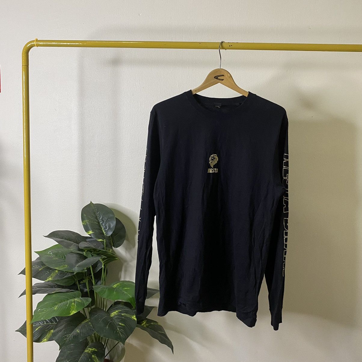 Japanese Brand Nesta Japanese Streetwear Brand Minimalist Design LS Tee Size US M / EU 48-50 / 2 - 1 Thumbnail