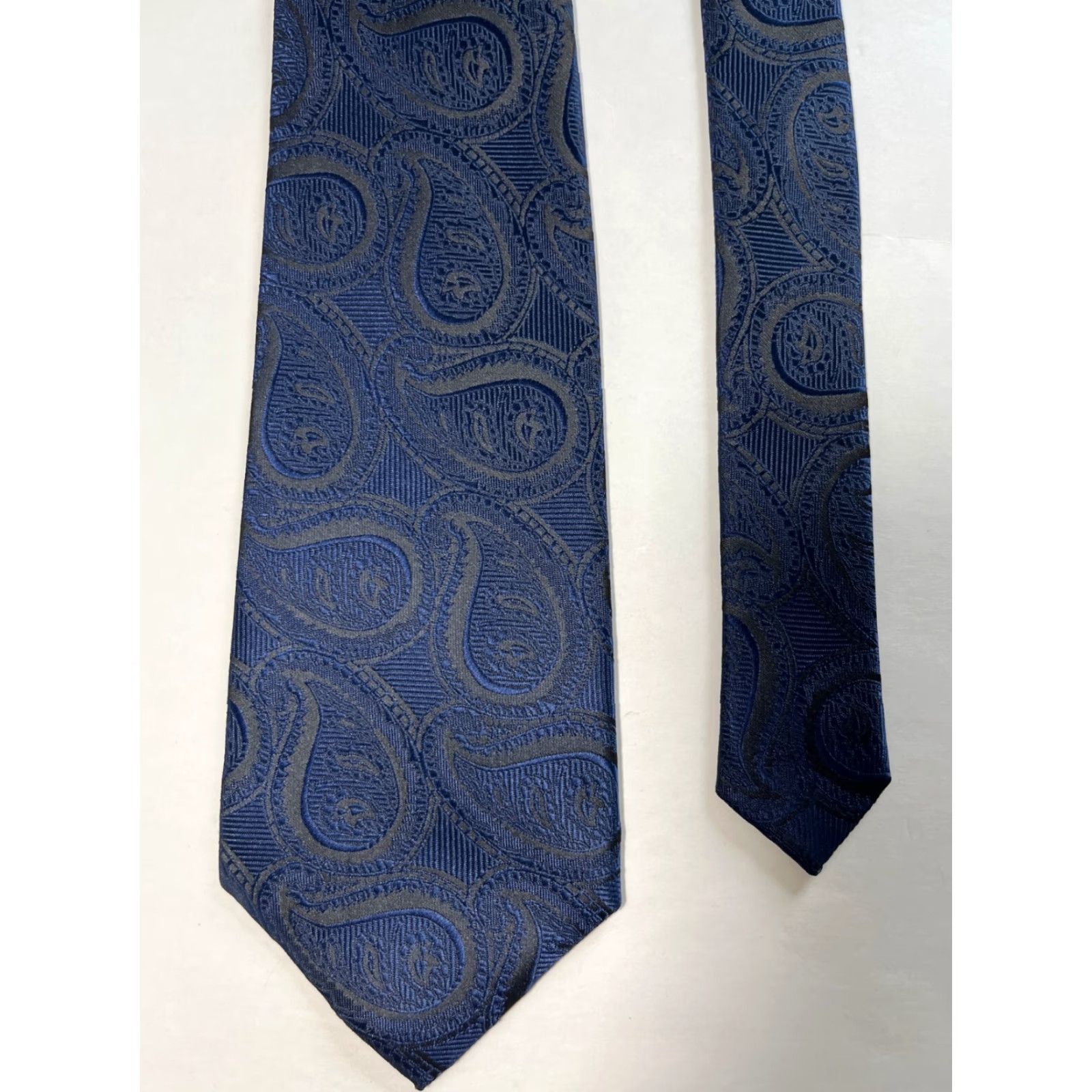 Giorgio Armani Giorgio Armani Men Tie Navy Paisley 100% Silk Made in Italy Long 58.75" Wide 4" Vintage Designer Preppy Retro Mens Size ONE SIZE - 4 Thumbnail