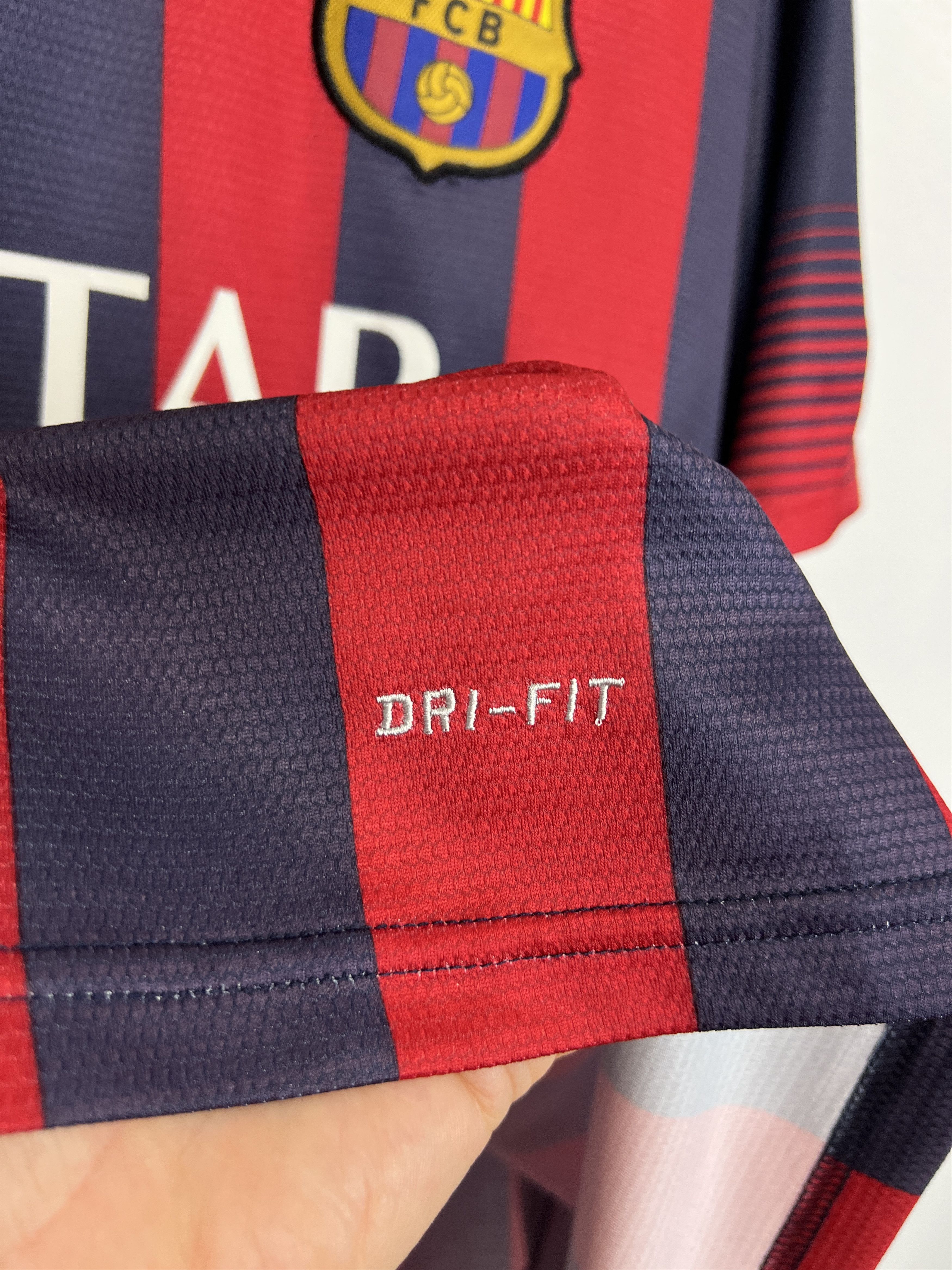 Vintage Barcelona football shirt Soccer Messi Replica Shirt Jersey Size US L / EU 52-54 / 3 - 6 Thumbnail