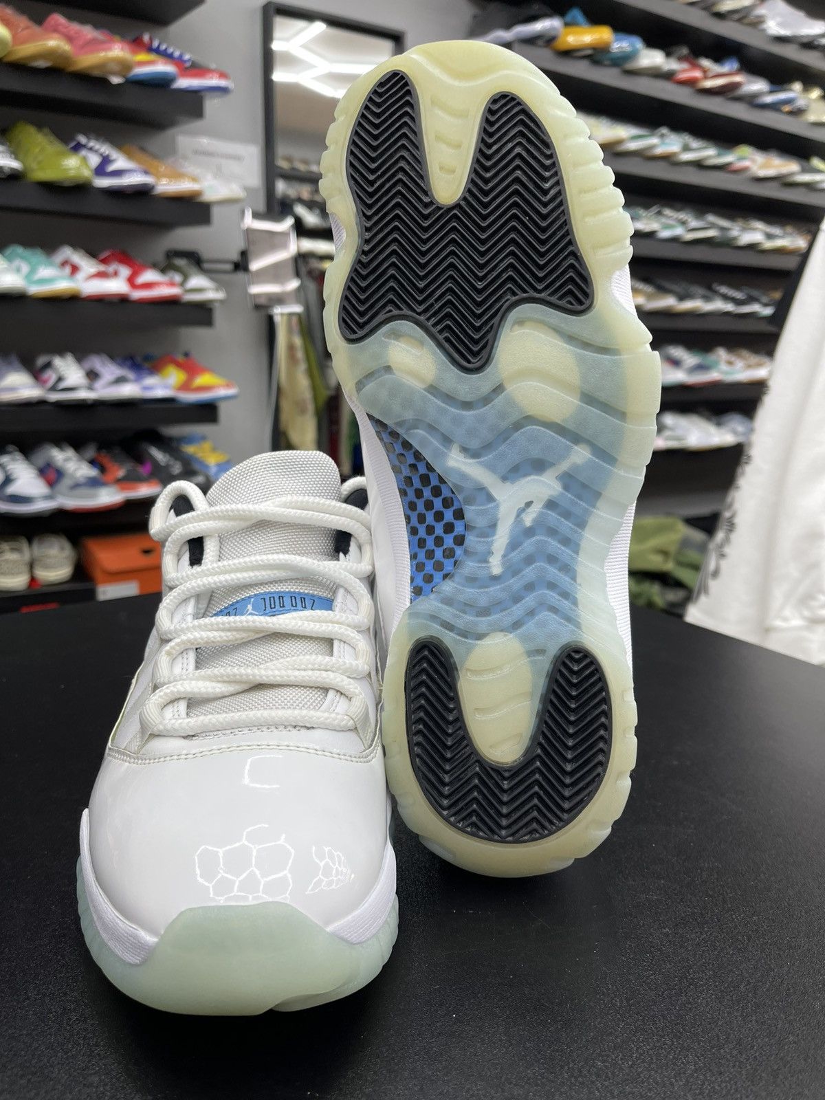 Jordan Brand Size 10.5 - Jordan 11 Retro Low Legend Blue Size US 10.5 / EU 43-44 - 8 Thumbnail