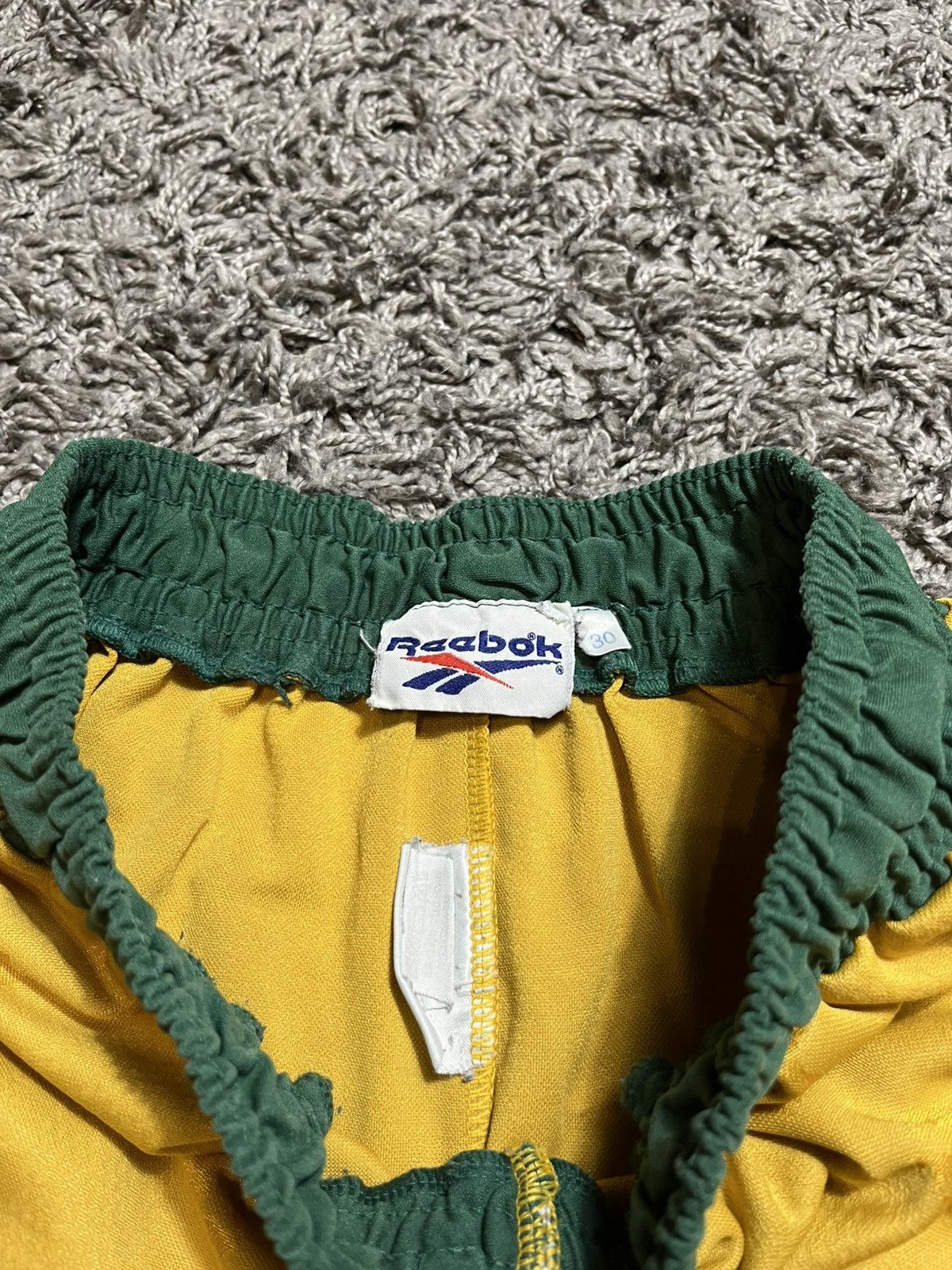 Reebok REEBOK ASTON VILLA VINTAGE 1996/97 FOOTBALL SOCCER SHORTS Size US 30 / EU 46 - 4 Thumbnail
