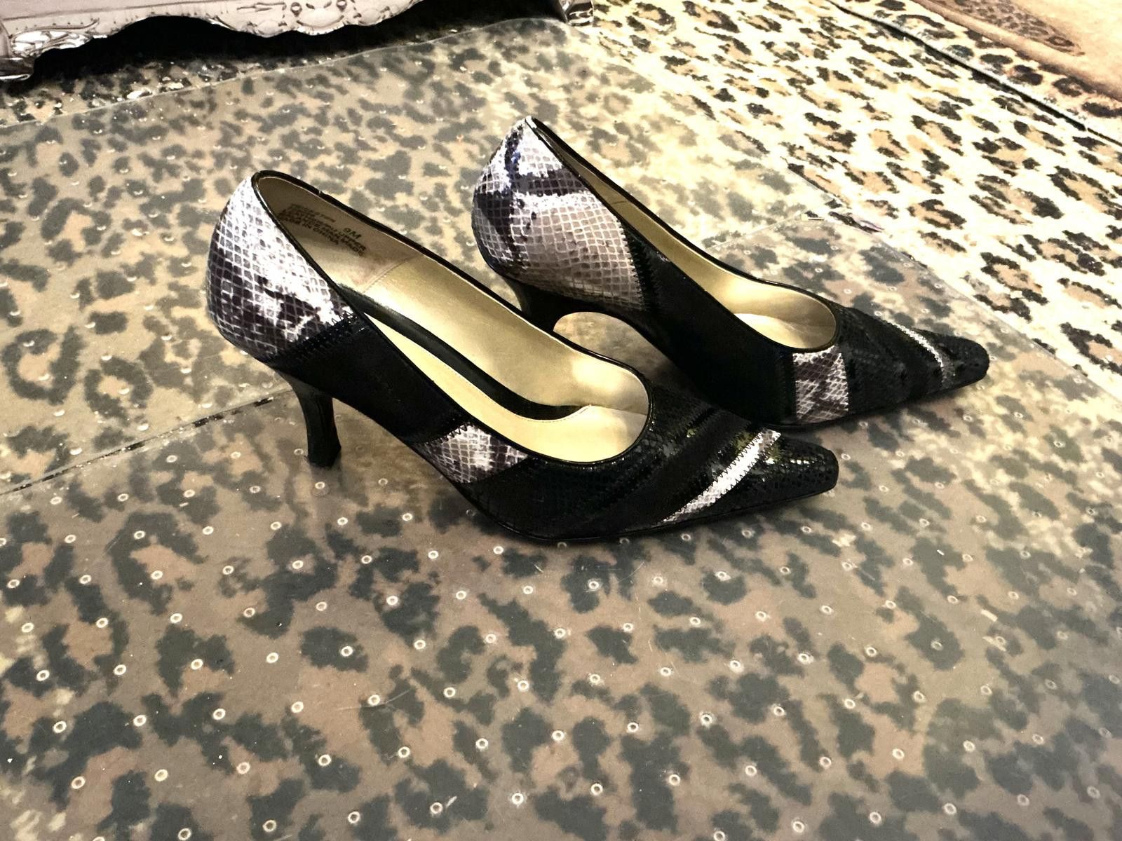 Other 9 @ Bellini Black Heels Size US 9 / IT 39 - 2 Thumbnail