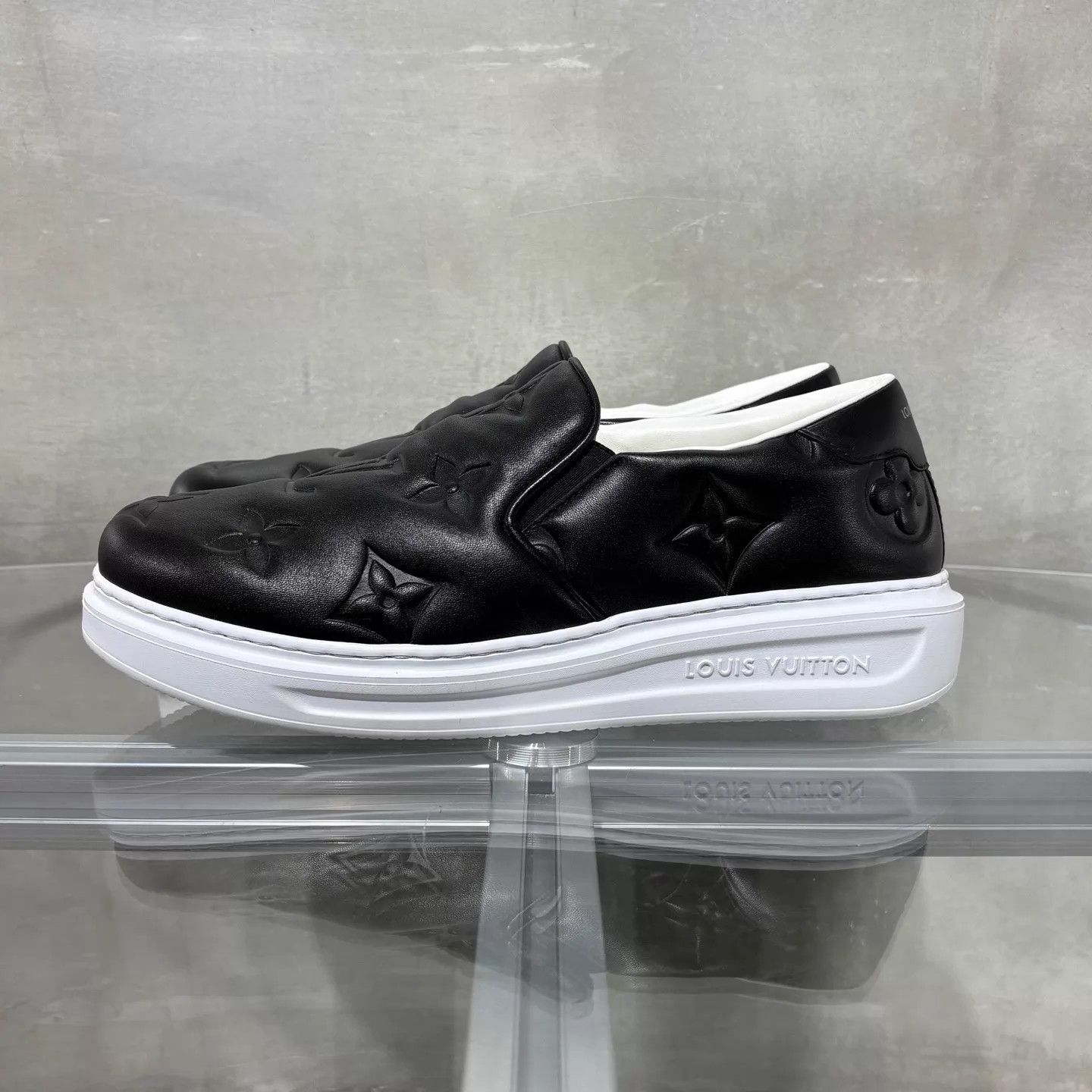 Louis Vuitton Beverly Hills black and white BNIB UK7.5/41.5